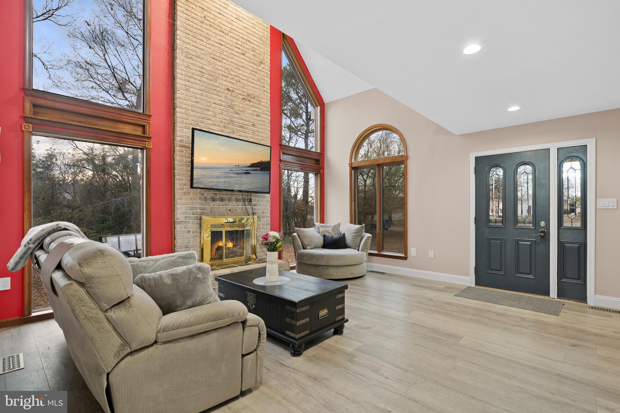 ROUSBY HALL WOODS - Residential