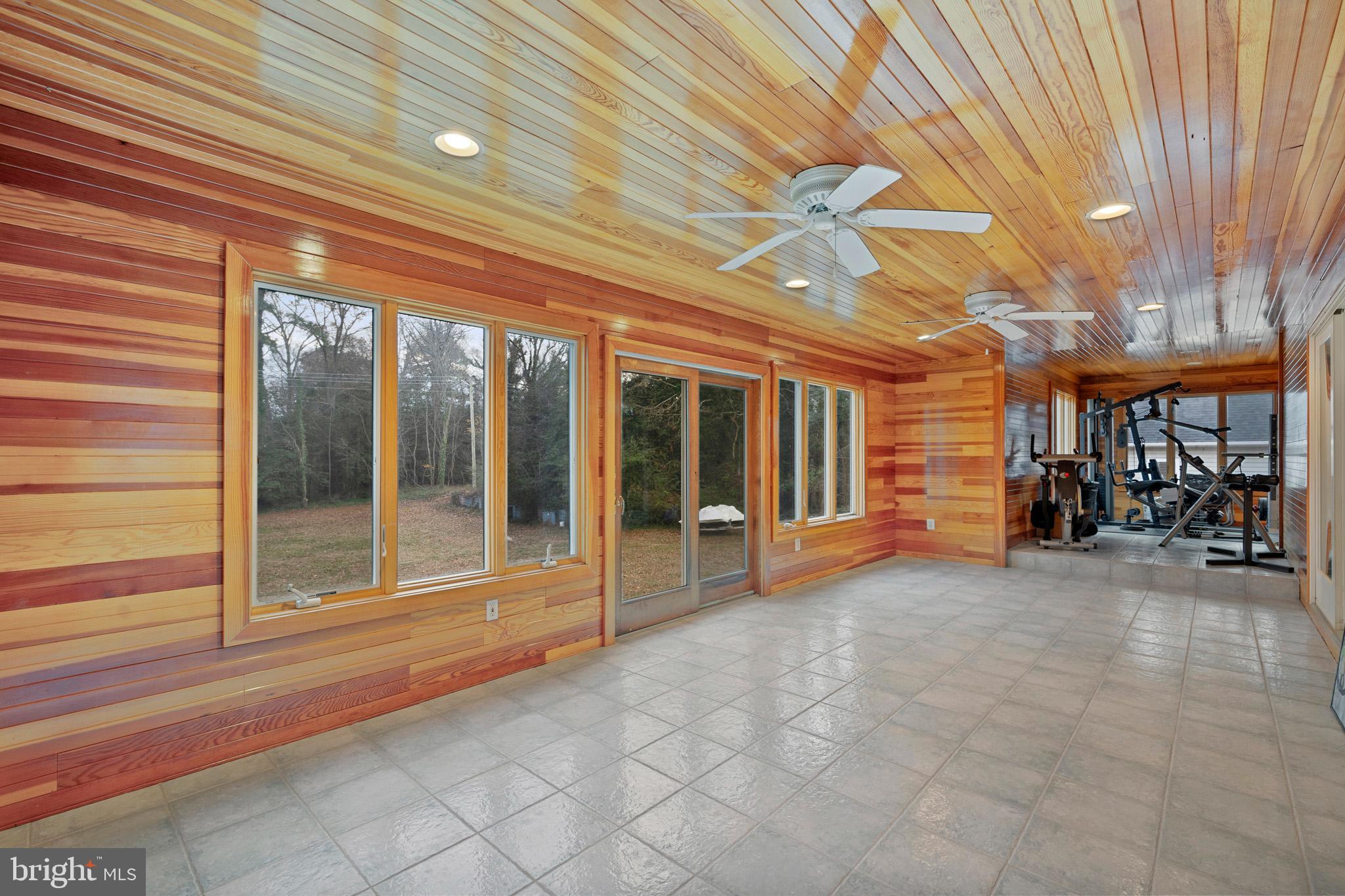 ROUSBY HALL WOODS - Residential