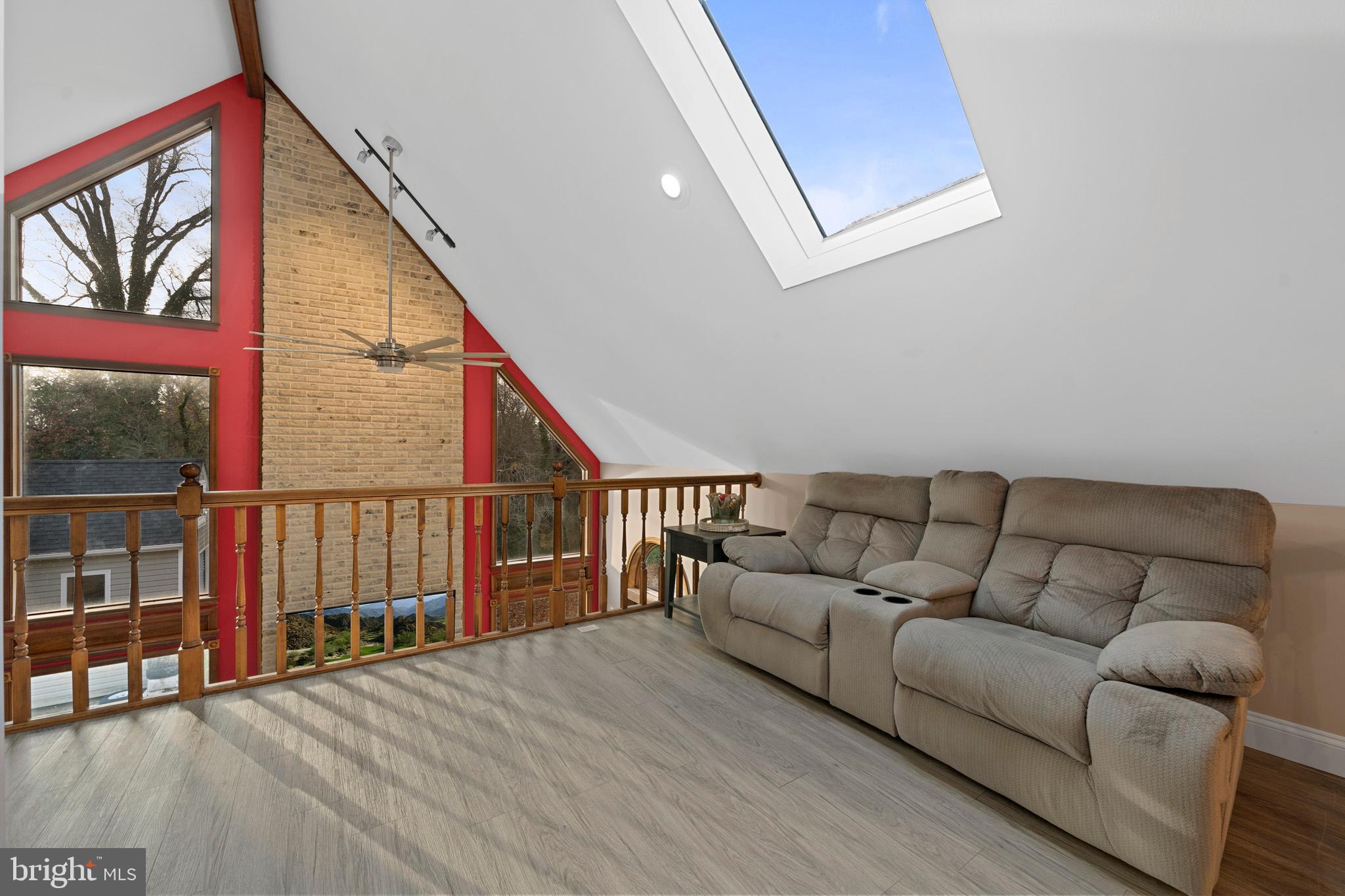 ROUSBY HALL WOODS - Residential