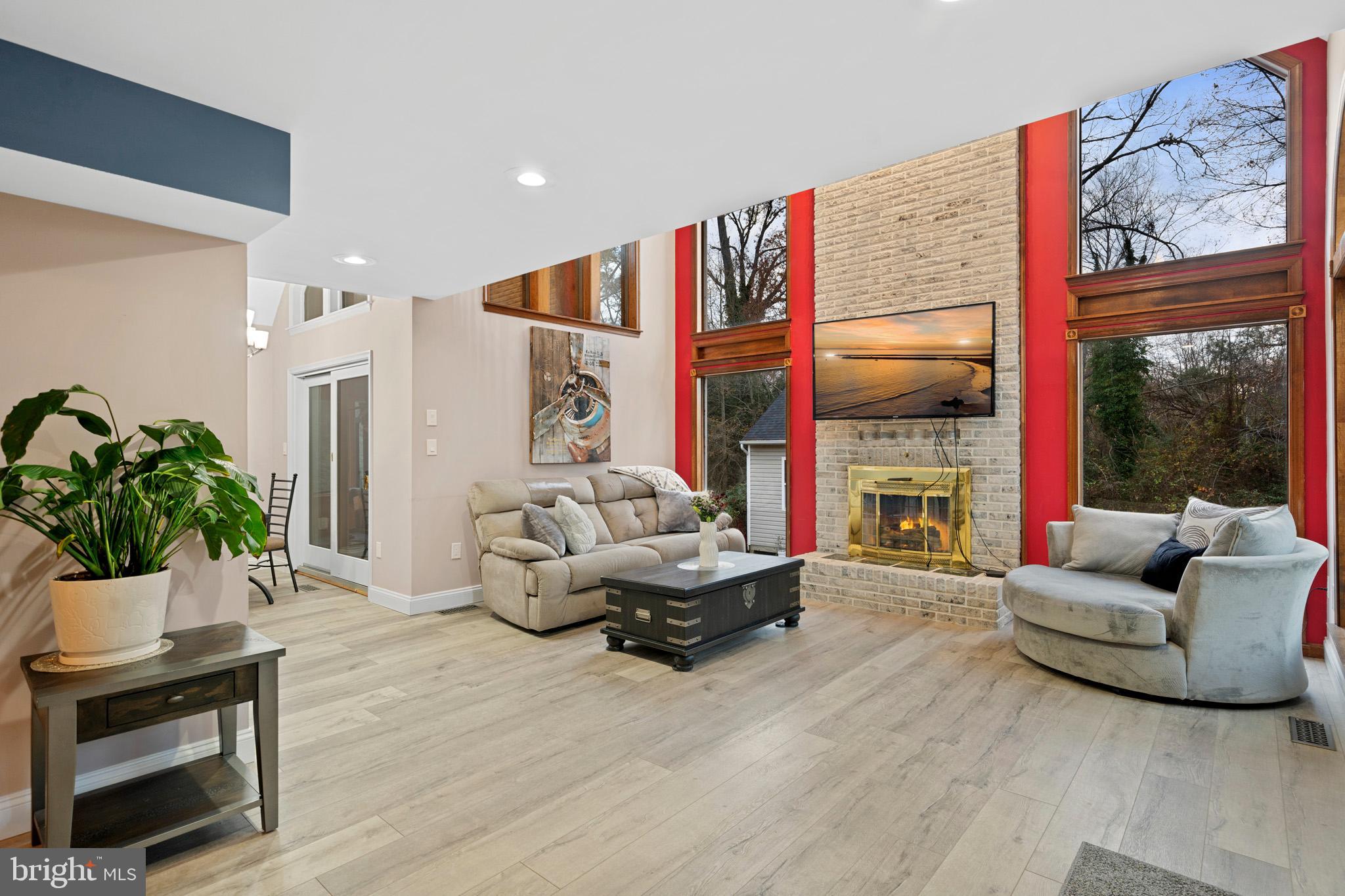 ROUSBY HALL WOODS - Residential