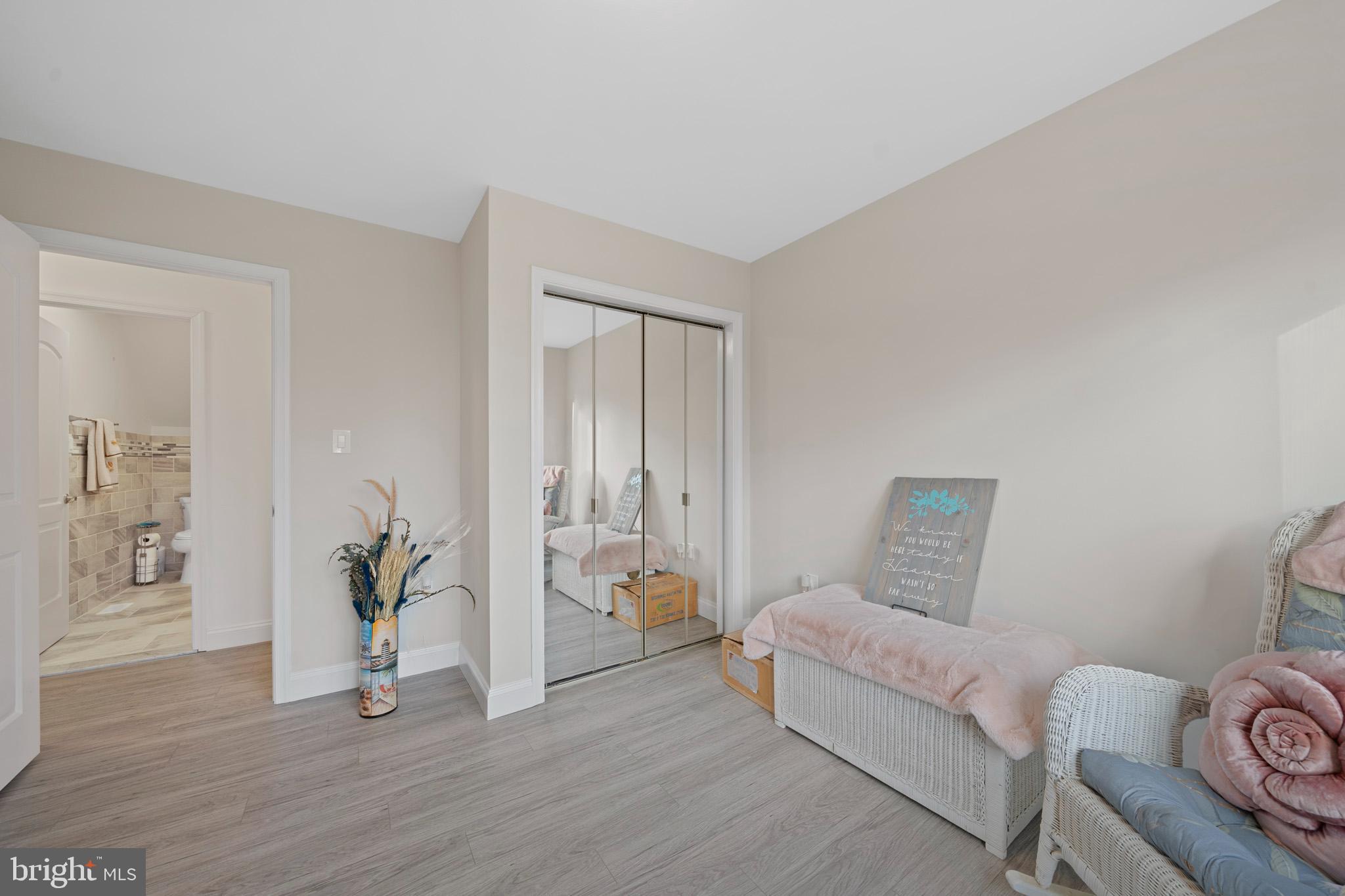 ROUSBY HALL WOODS - Residential