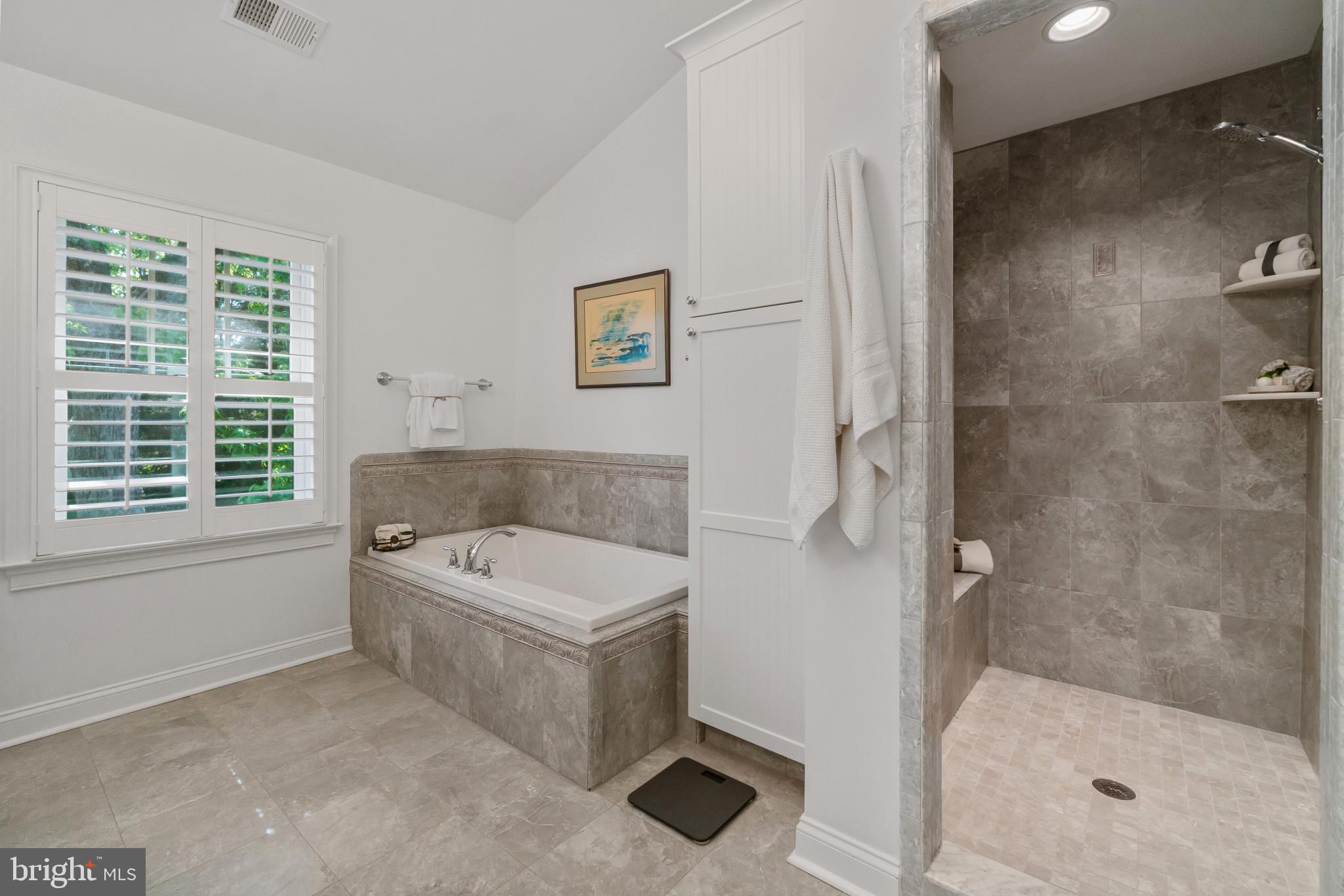PARKWOOD - Residential