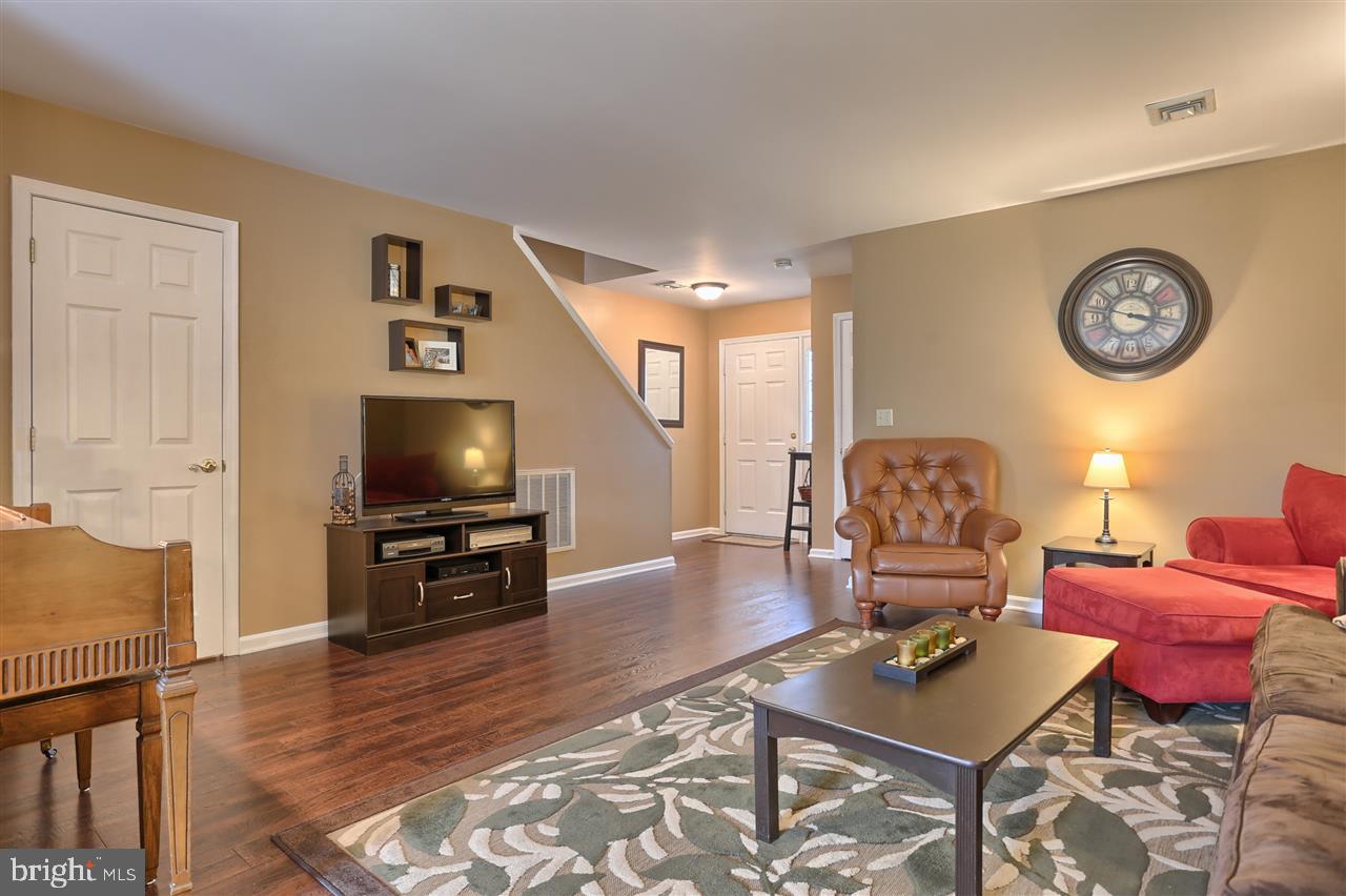 CAPITAL RIDGE - Residential