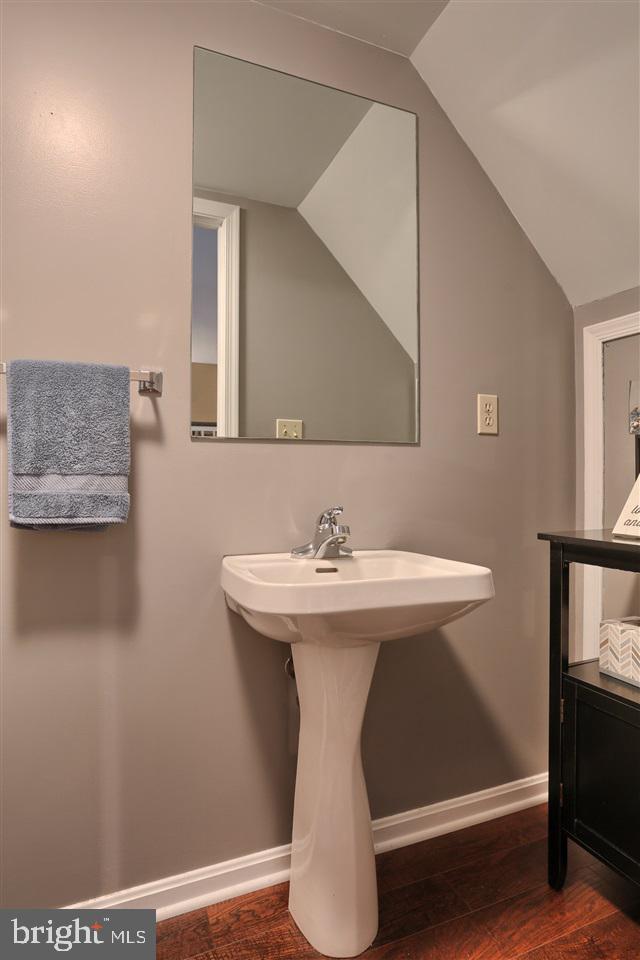 CAPITAL RIDGE - Residential