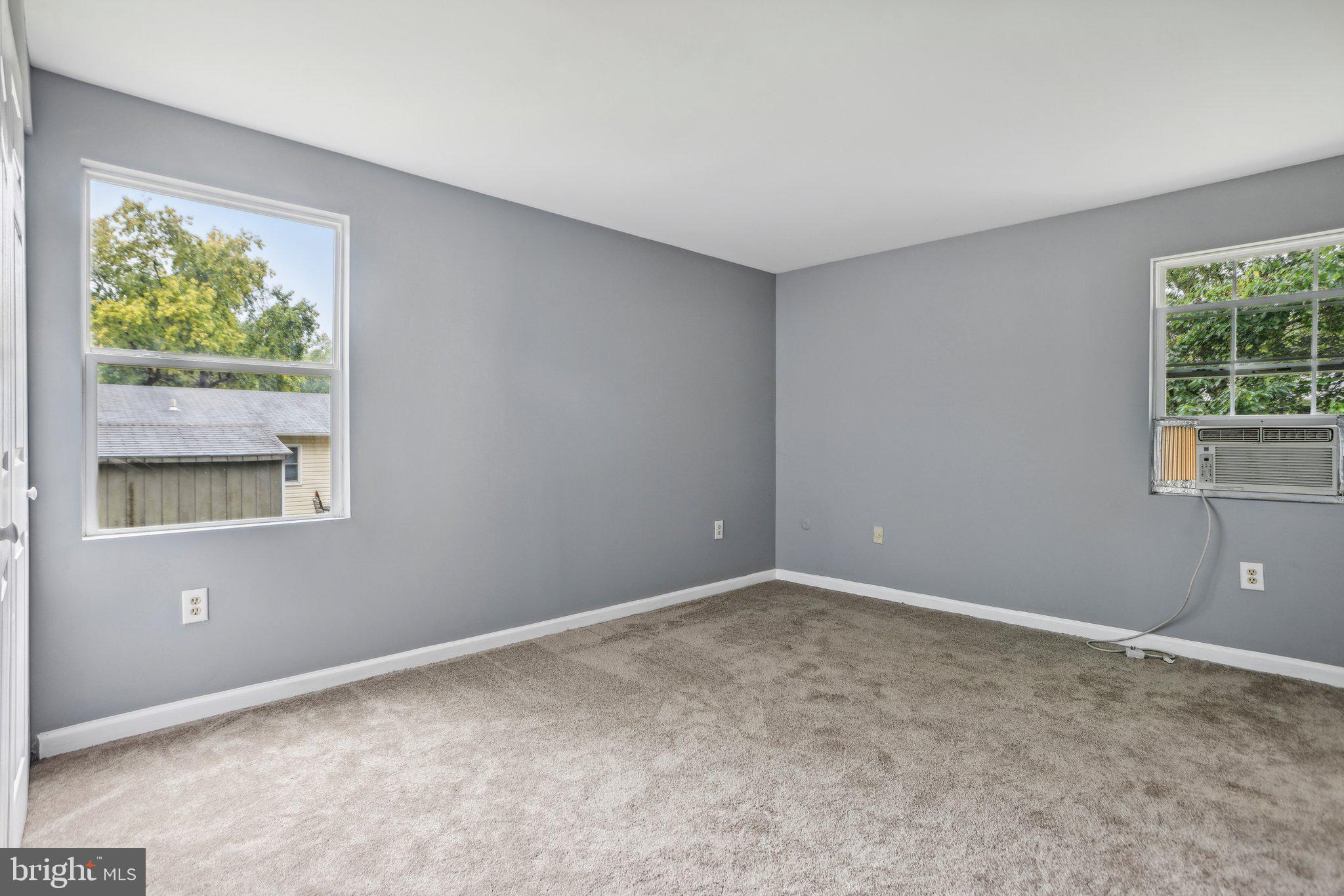 CLIFFTON ON THE POTOMAC - Residential