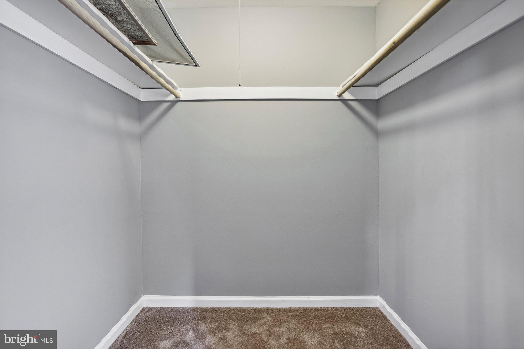 CLIFFTON ON THE POTOMAC - Residential