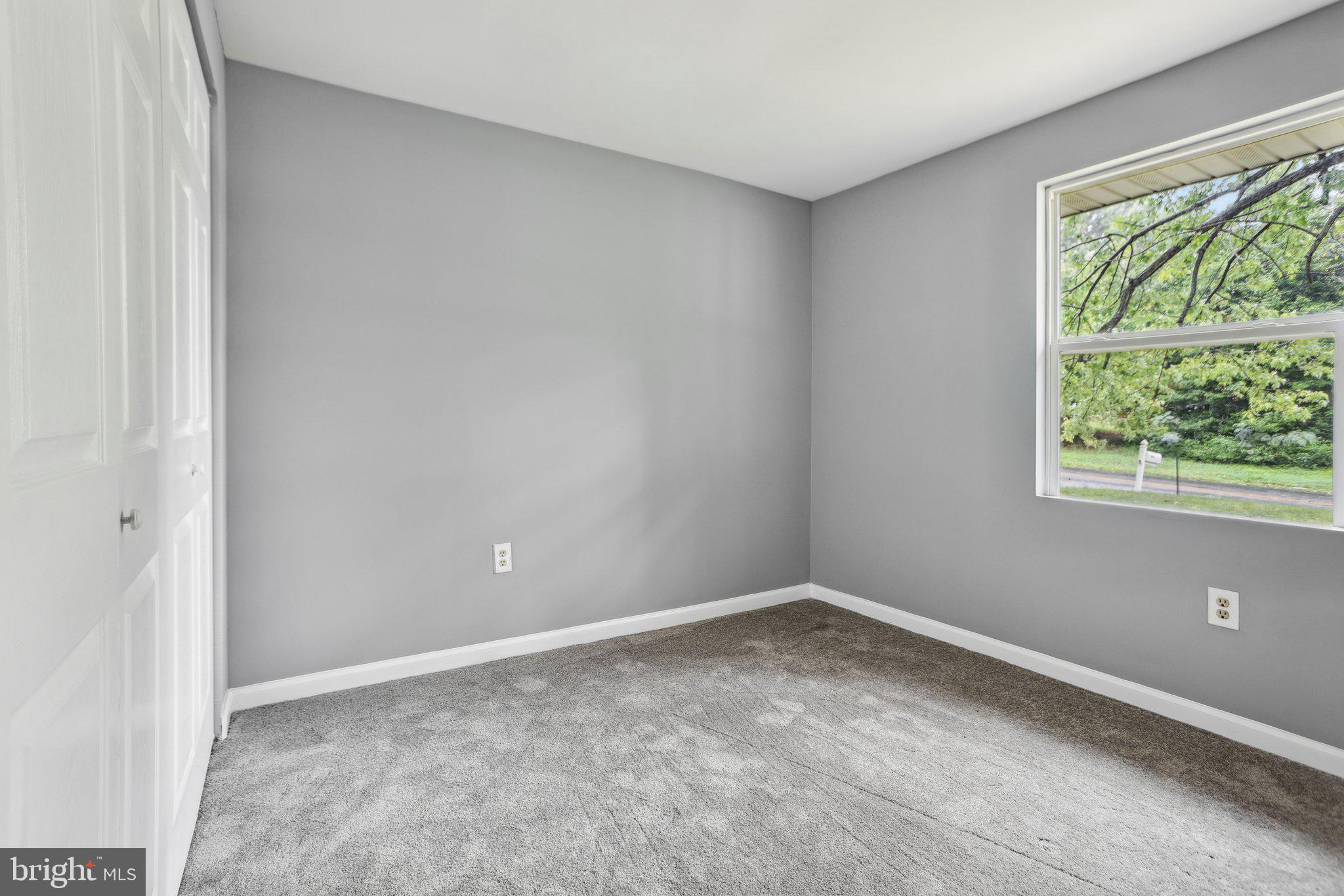 CLIFFTON ON THE POTOMAC - Residential