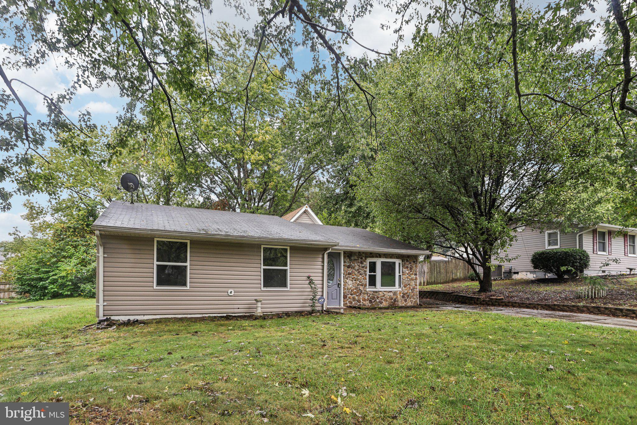 CLIFFTON ON THE POTOMAC - Residential