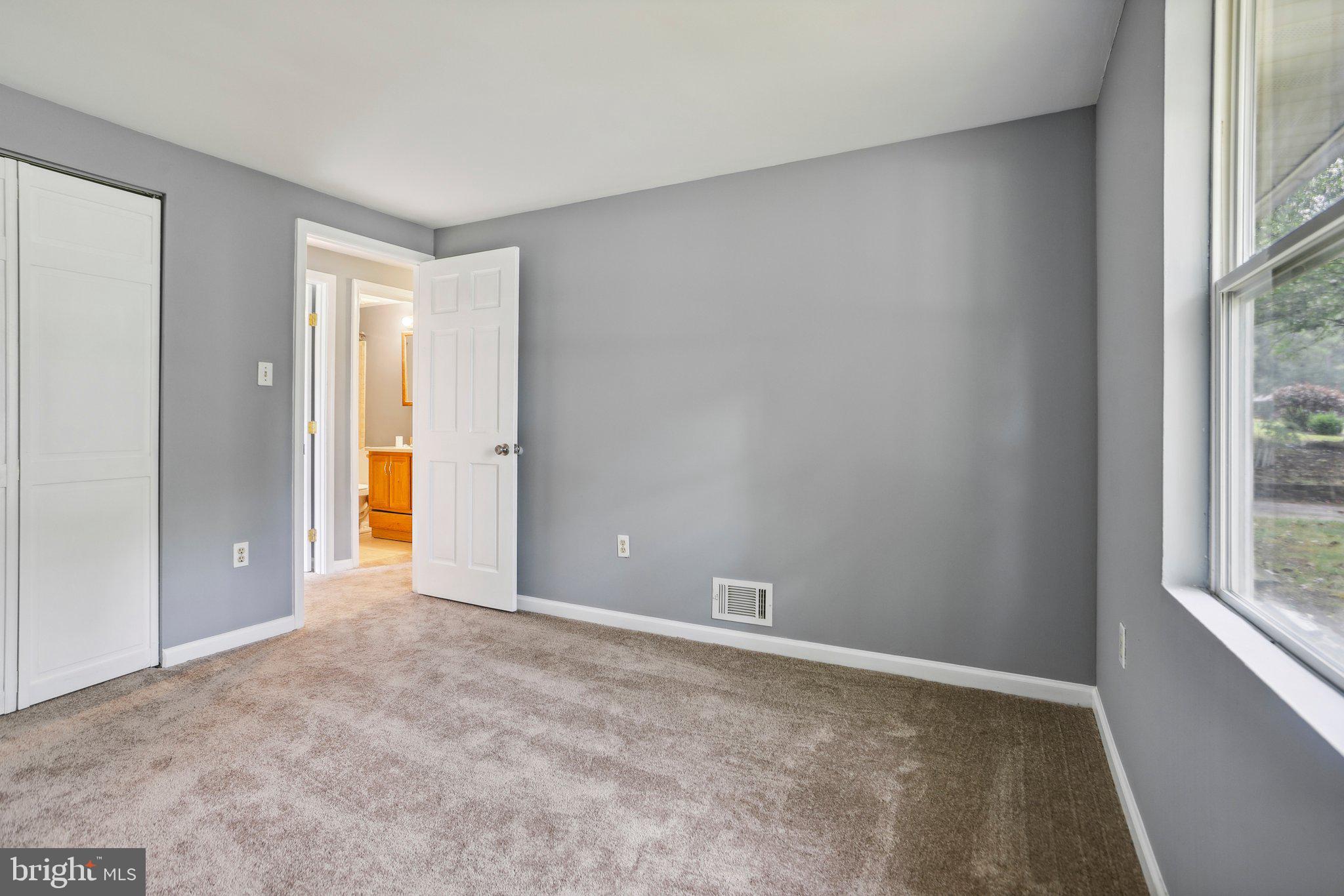 CLIFFTON ON THE POTOMAC - Residential