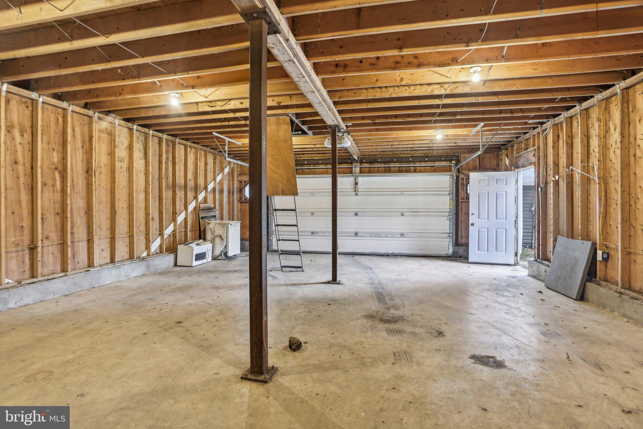 CLIFFTON ON THE POTOMAC - Residential