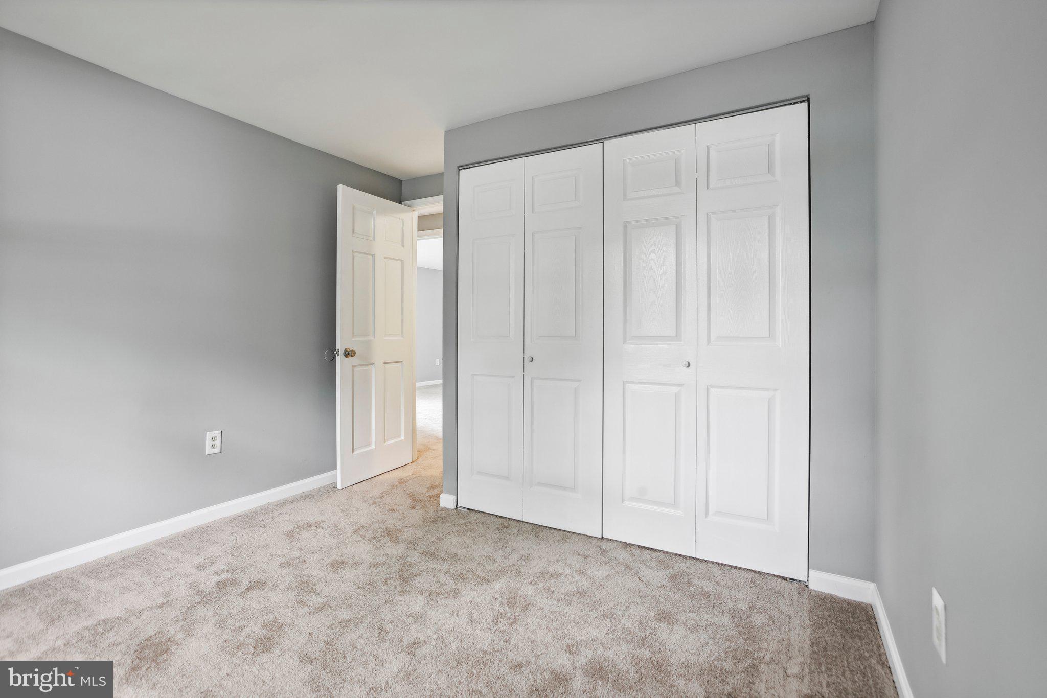 CLIFFTON ON THE POTOMAC - Residential