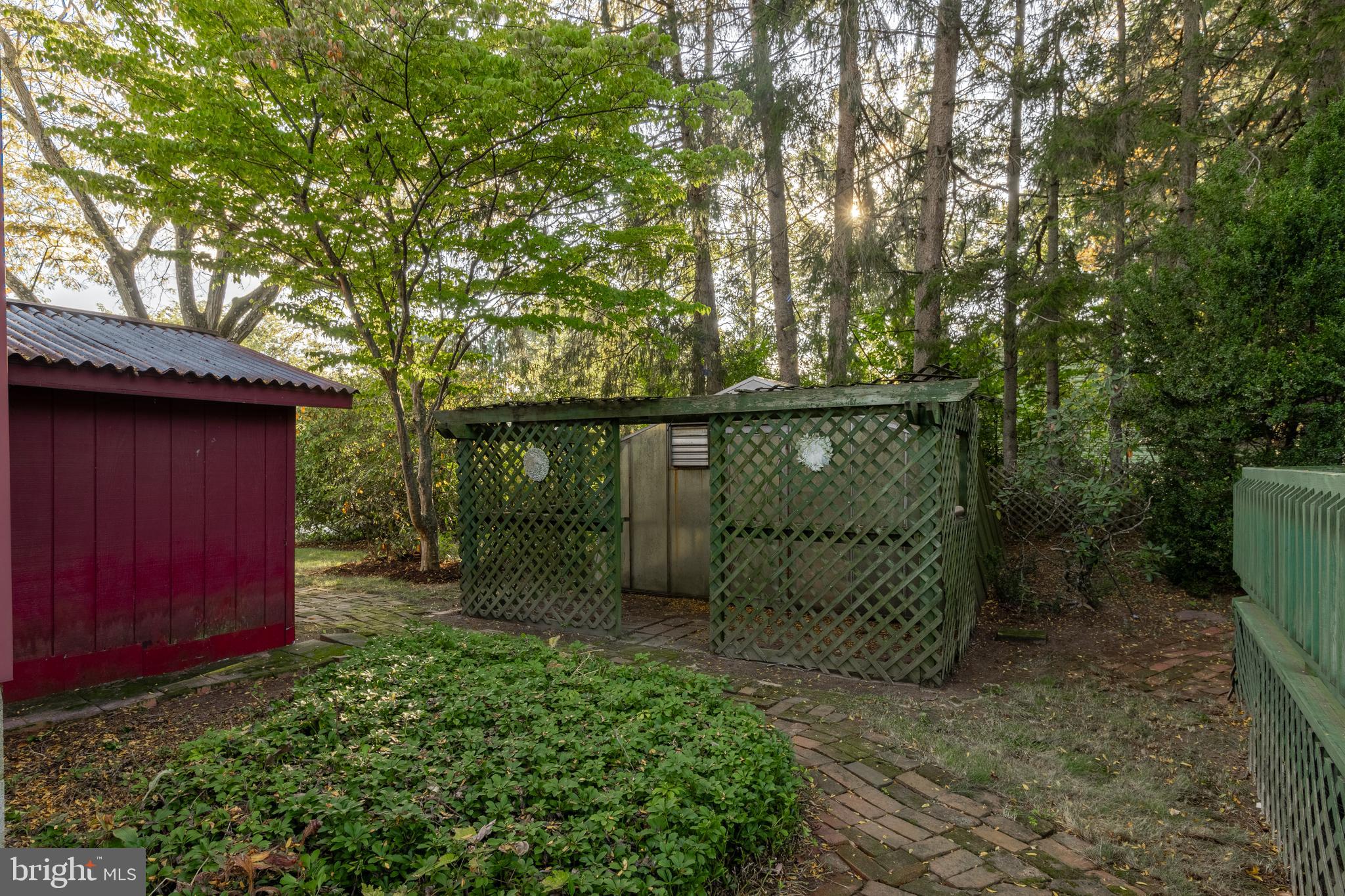THE HILL - Residential