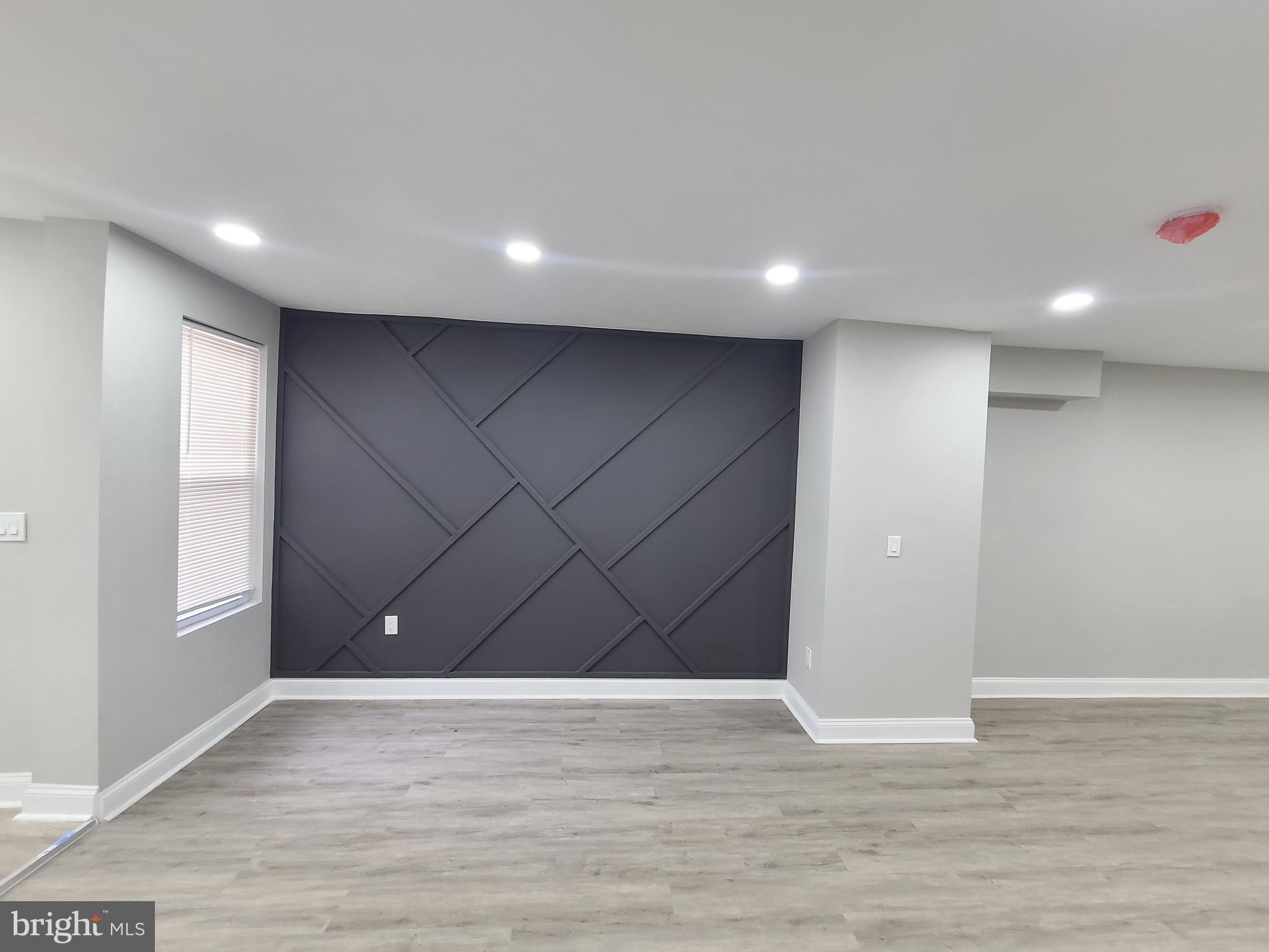 WEST OAK LANE - Residential