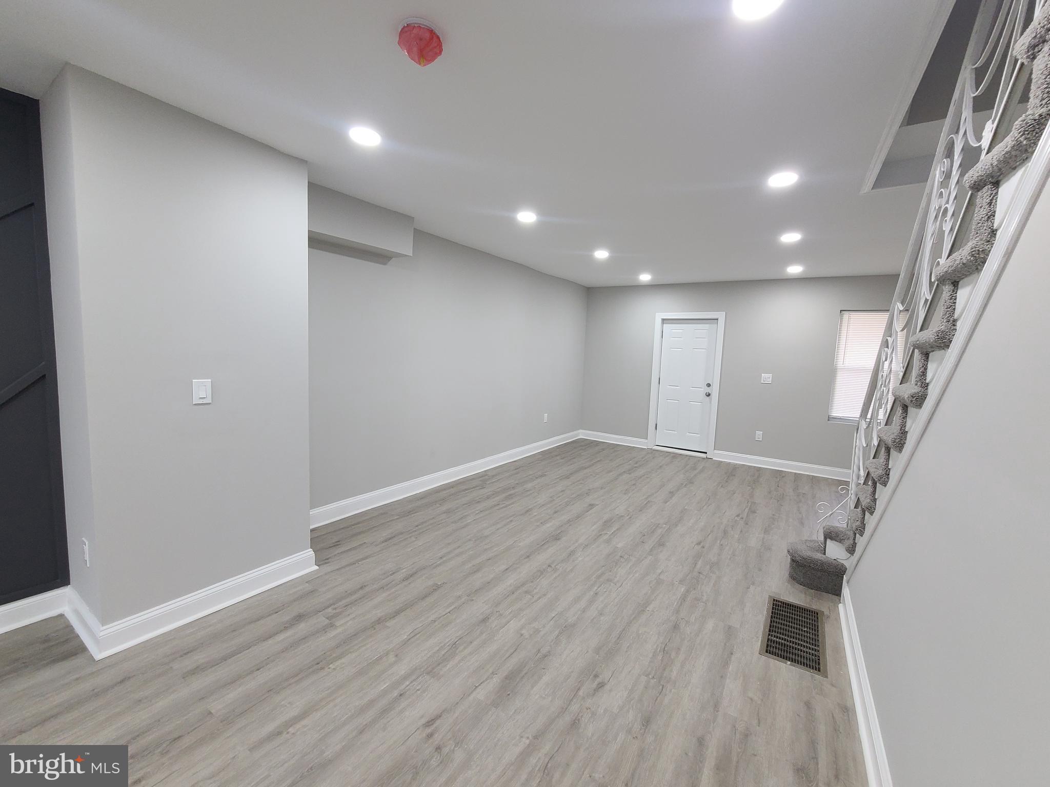 WEST OAK LANE - Residential