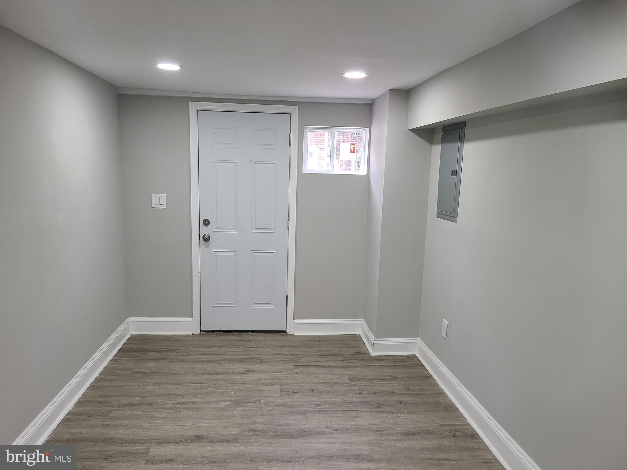 WEST OAK LANE - Residential