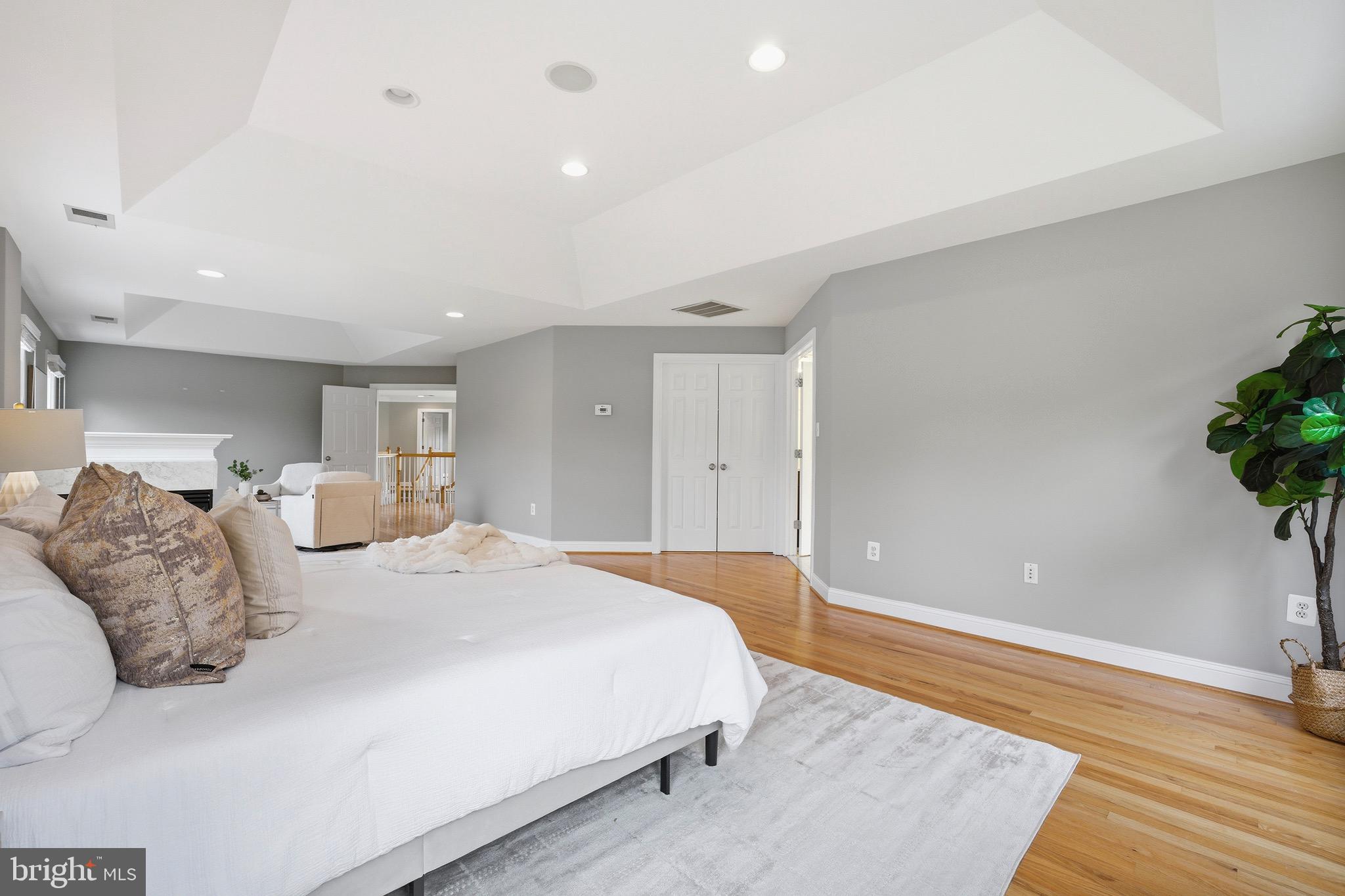 MANORS OF FOX MILL - Residential
