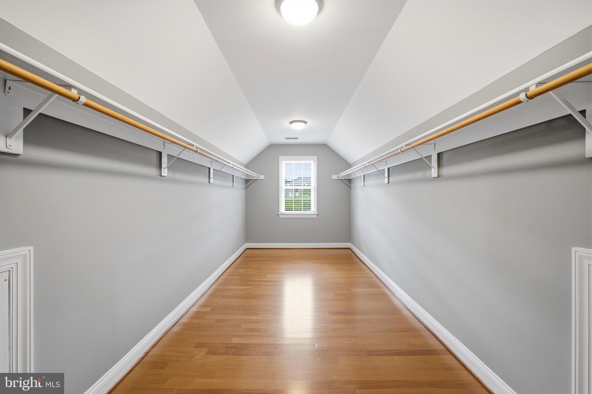 MANORS OF FOX MILL - Residential