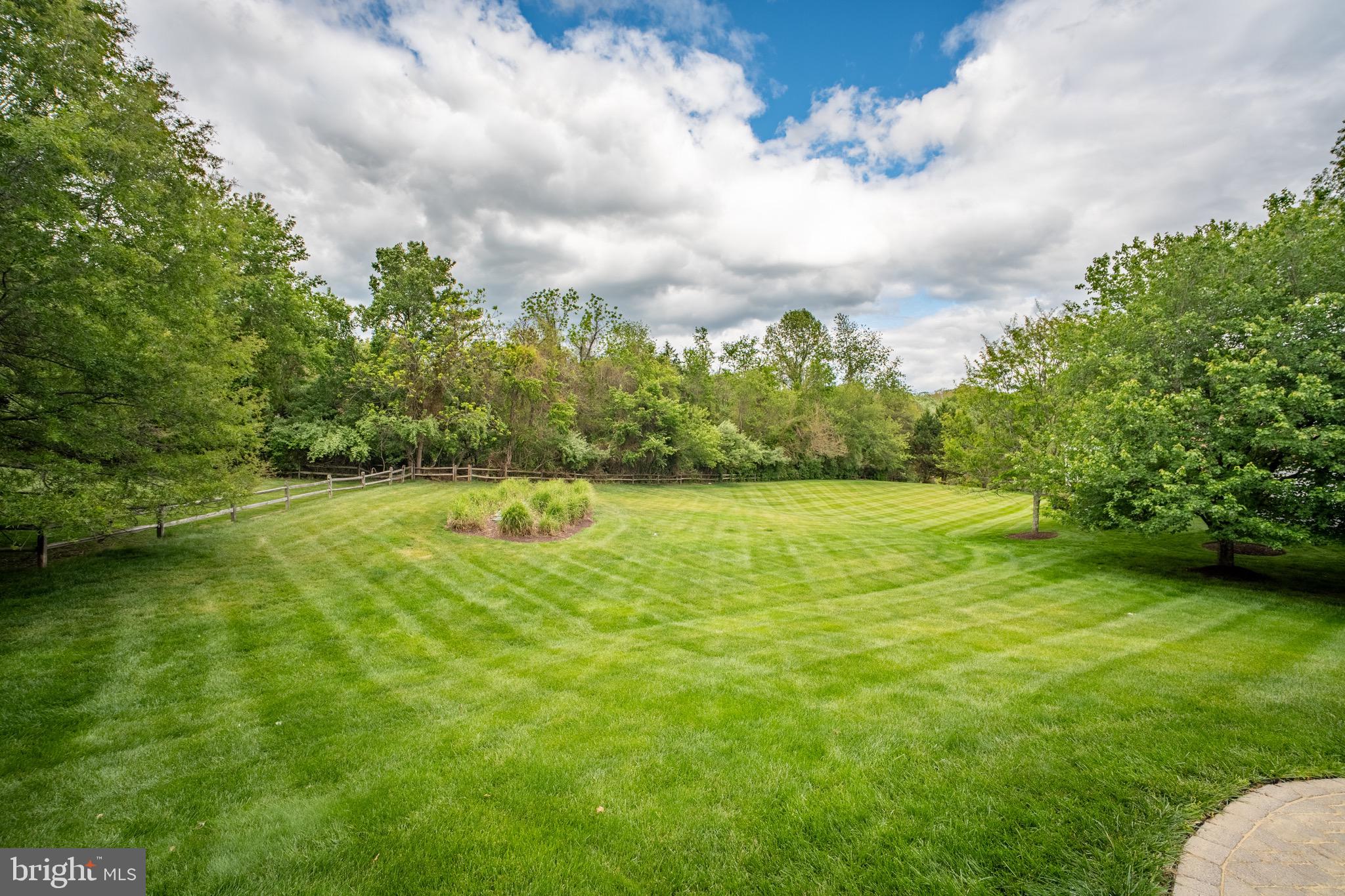 MANORS OF FOX MILL - Residential
