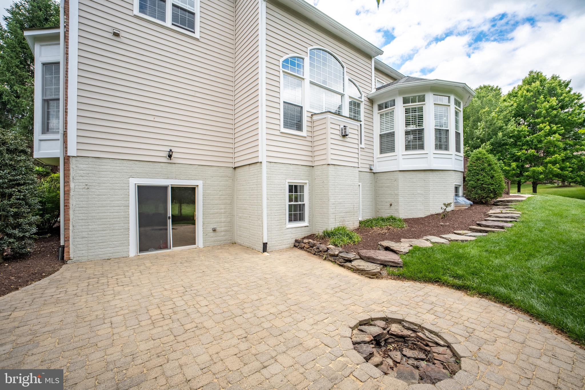MANORS OF FOX MILL - Residential