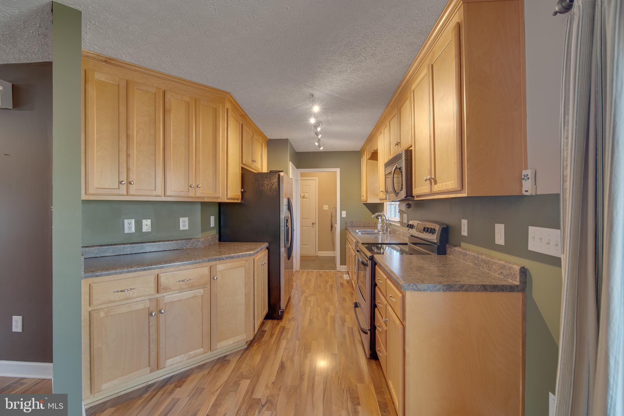 PARKSIDE ESTATES - Residential