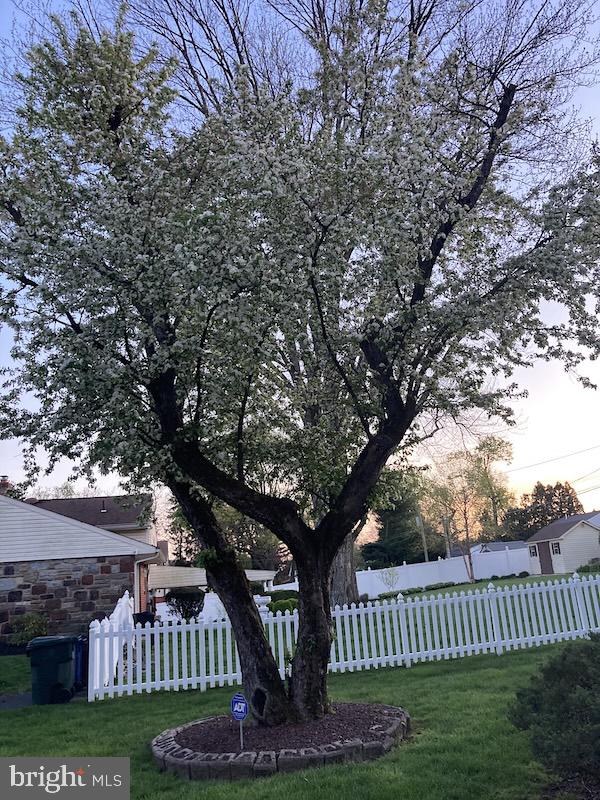 JUNE MEADOWS - Residential