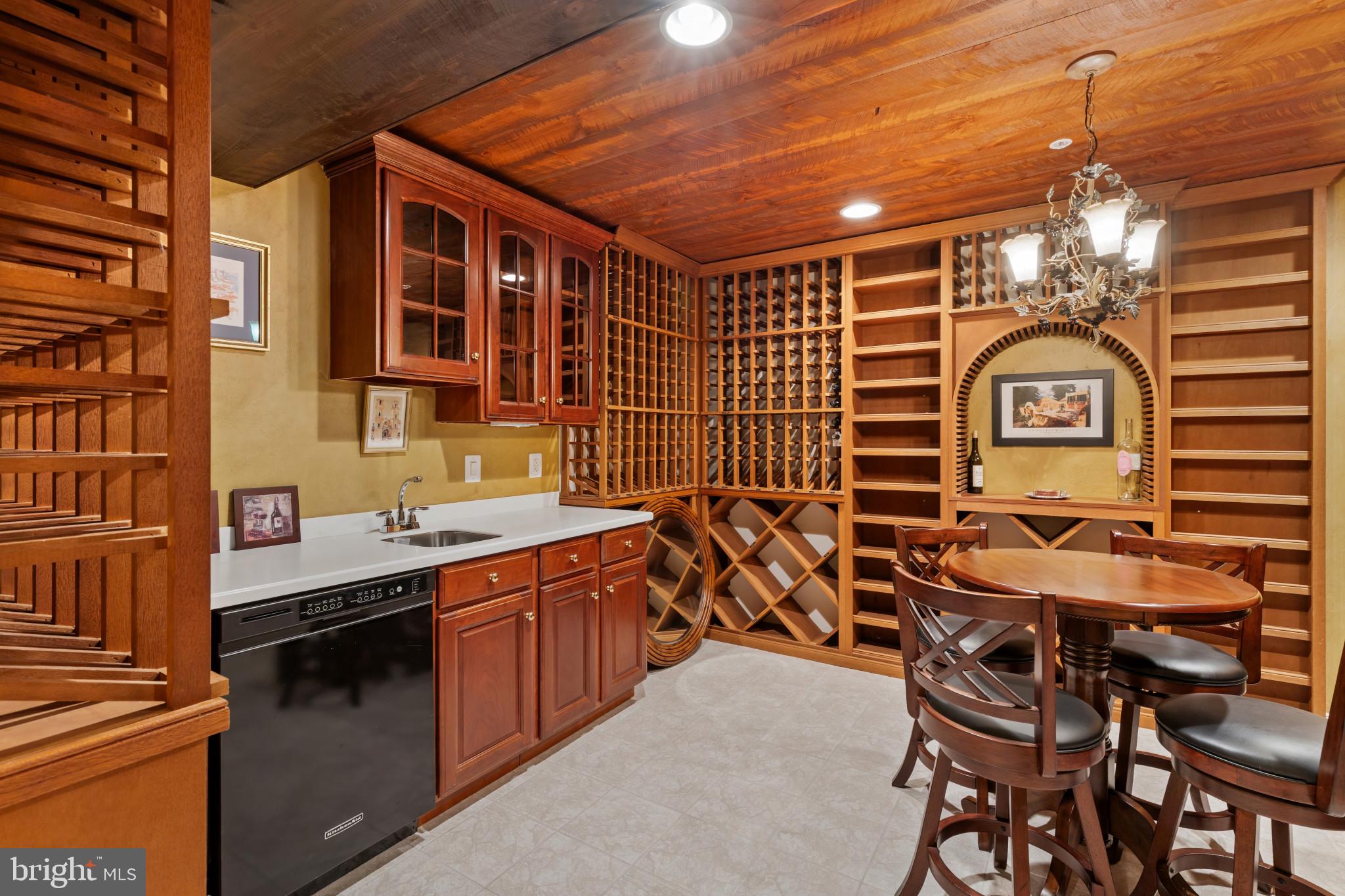 DUNLOY TOWNHOME - Residential