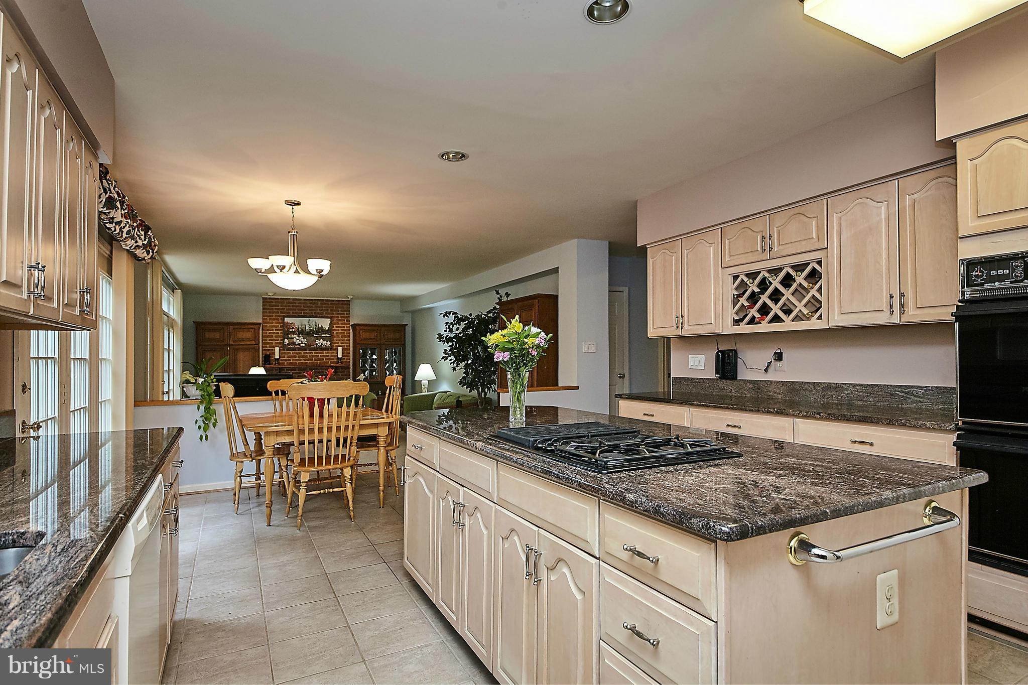 HAMPTON FOREST - Residential