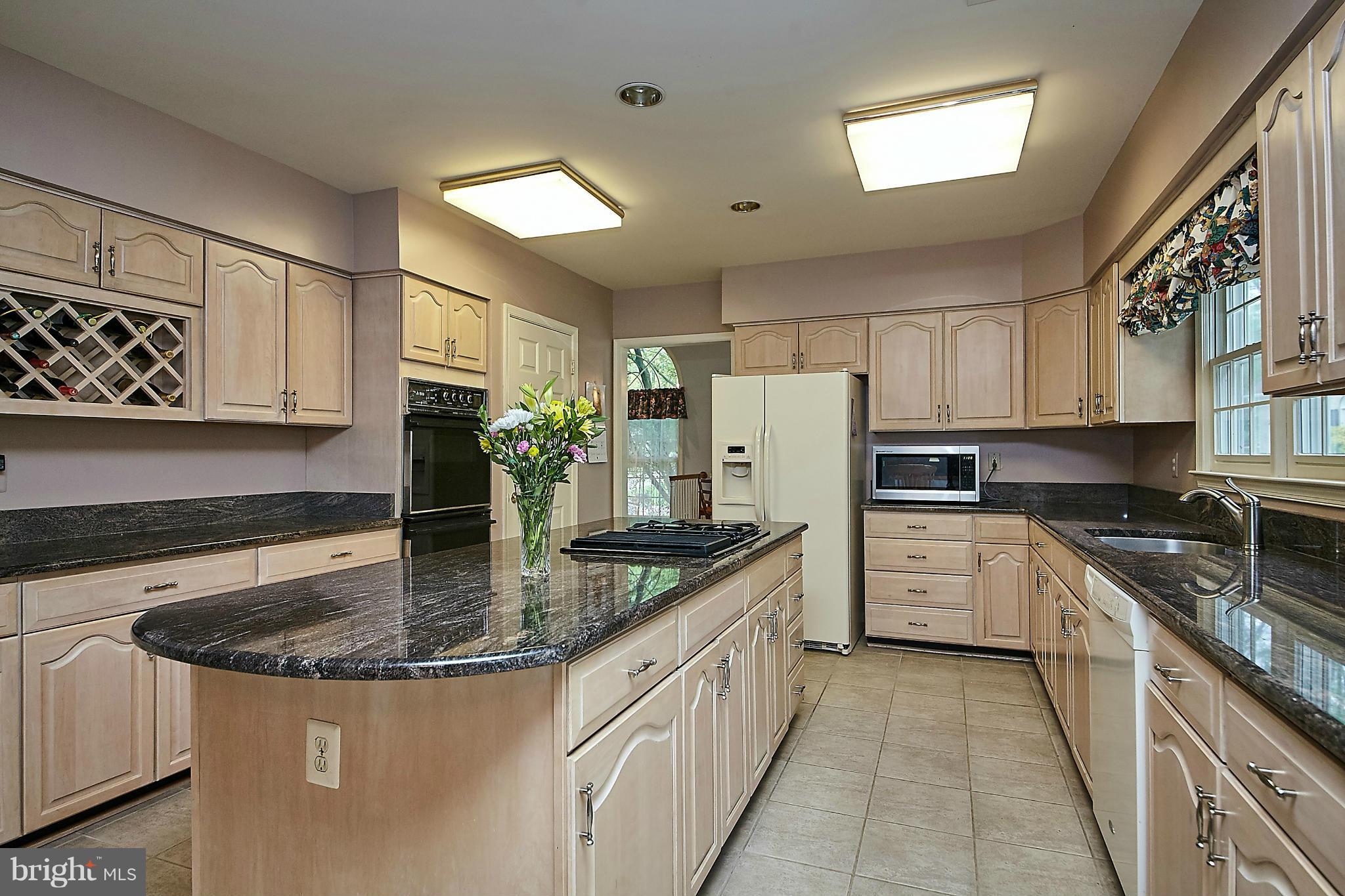 HAMPTON FOREST - Residential