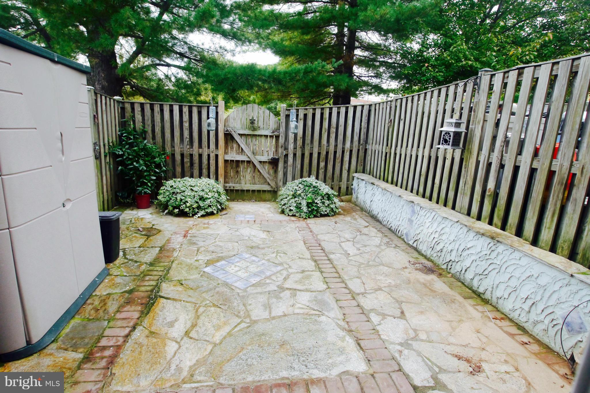 GUNNERS LAKE VILLAGE - Residential Lease