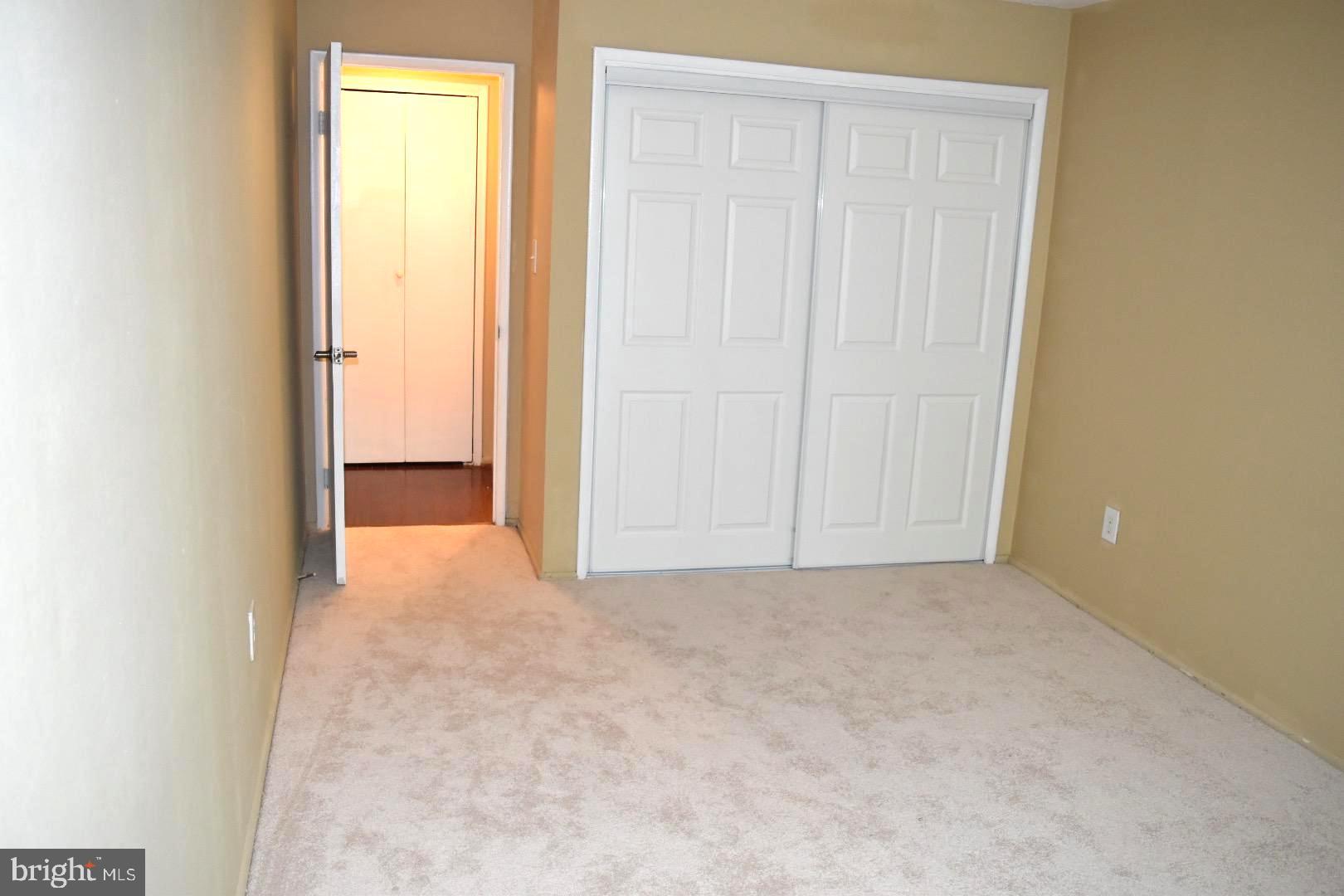 EOS TWENTY-ONE - Residential Lease