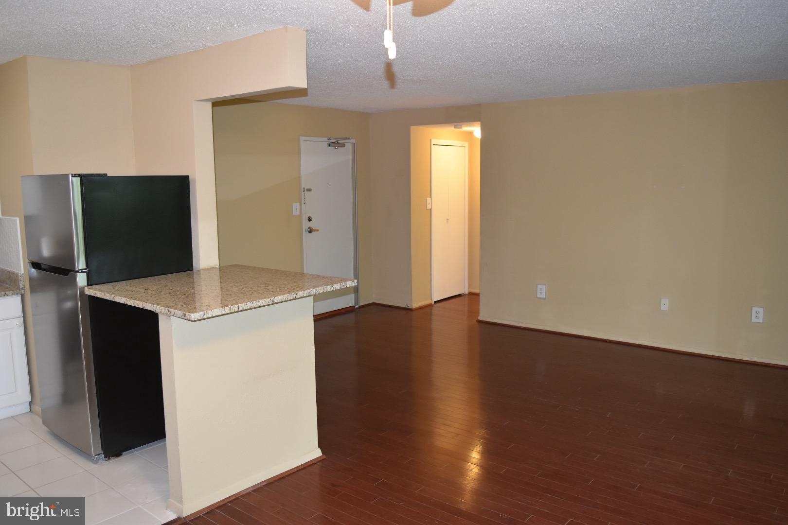 EOS TWENTY-ONE - Residential Lease