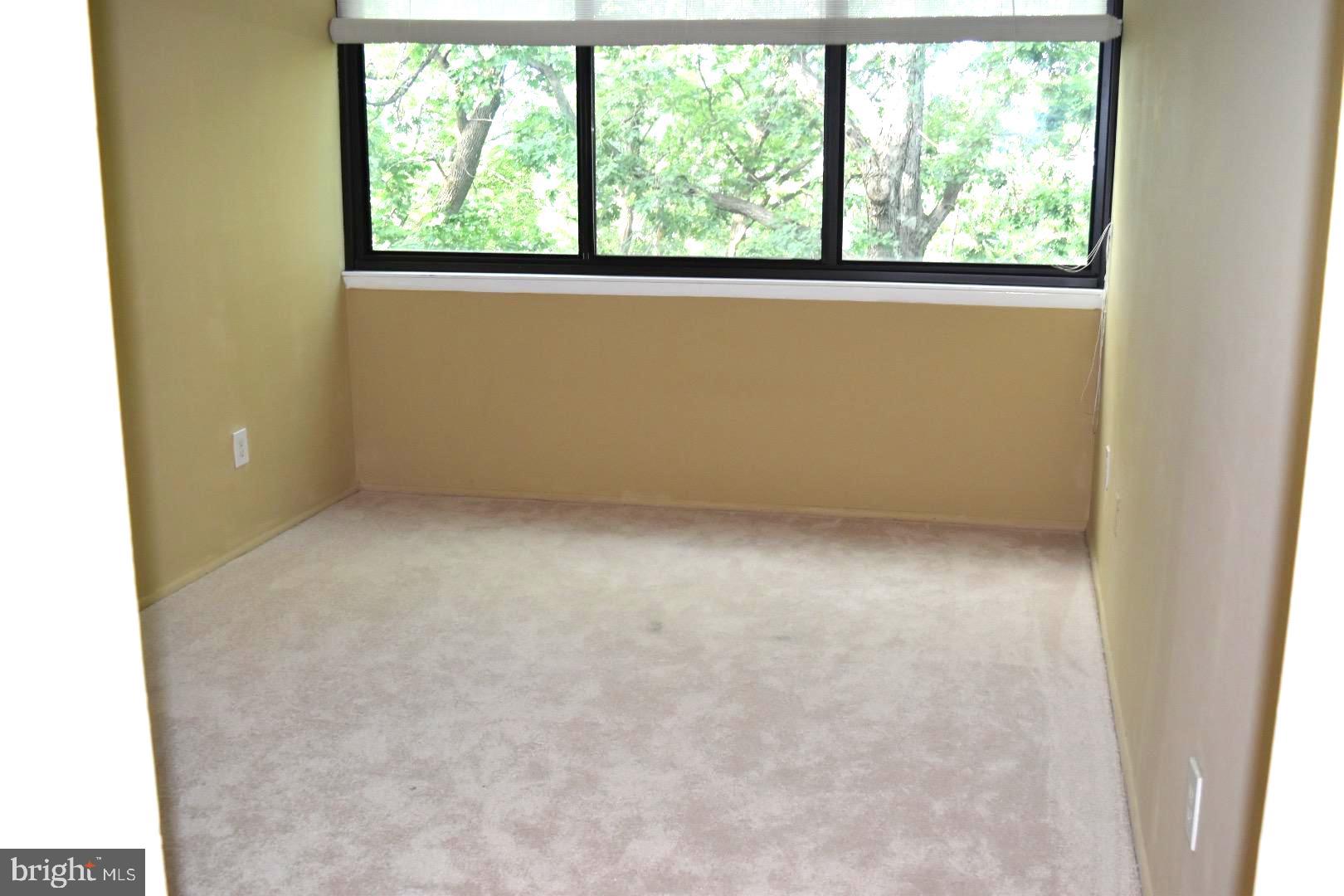 EOS TWENTY-ONE - Residential Lease