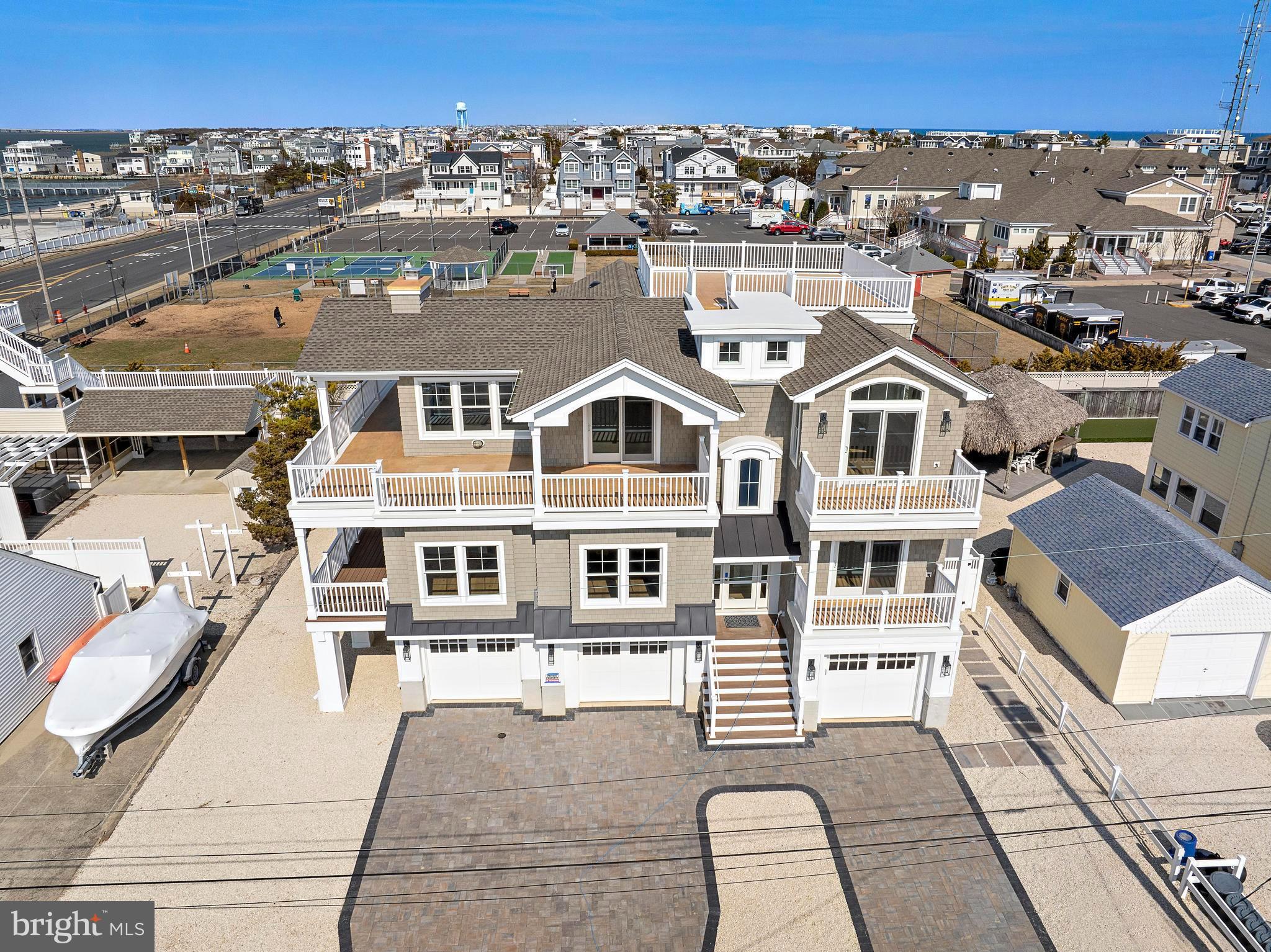 5 E DAYTON AVENUE