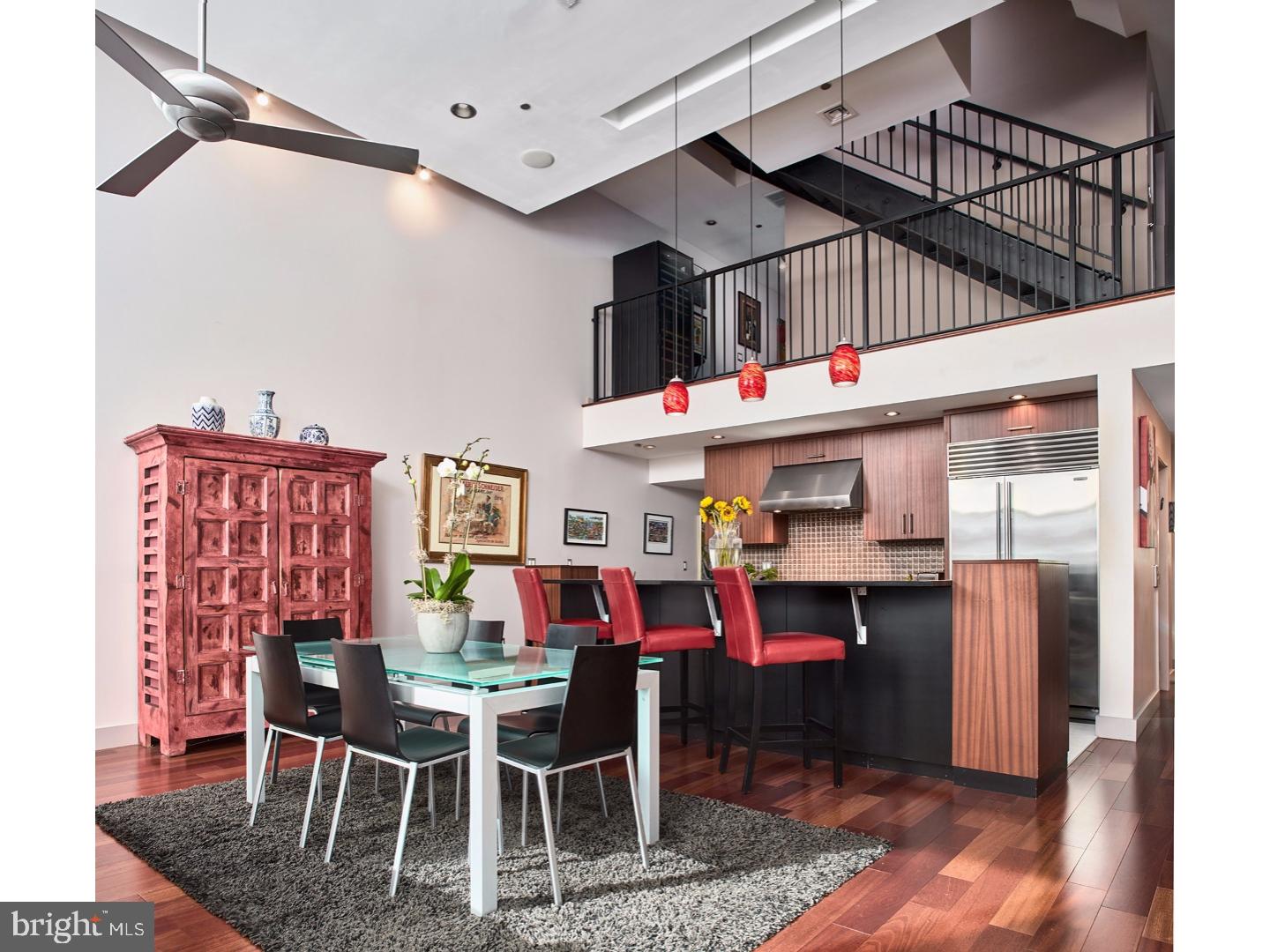 LOGAN SQUARE - Residential