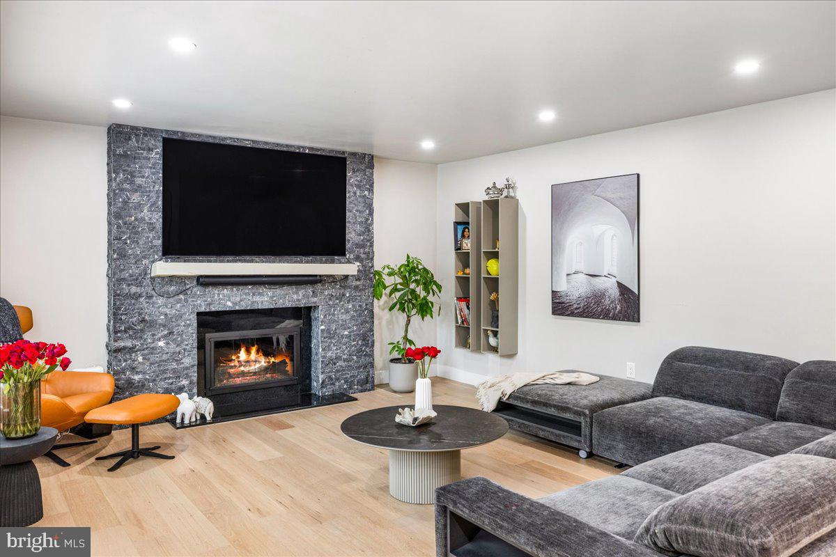 PEDDLERS VIEW - Residential