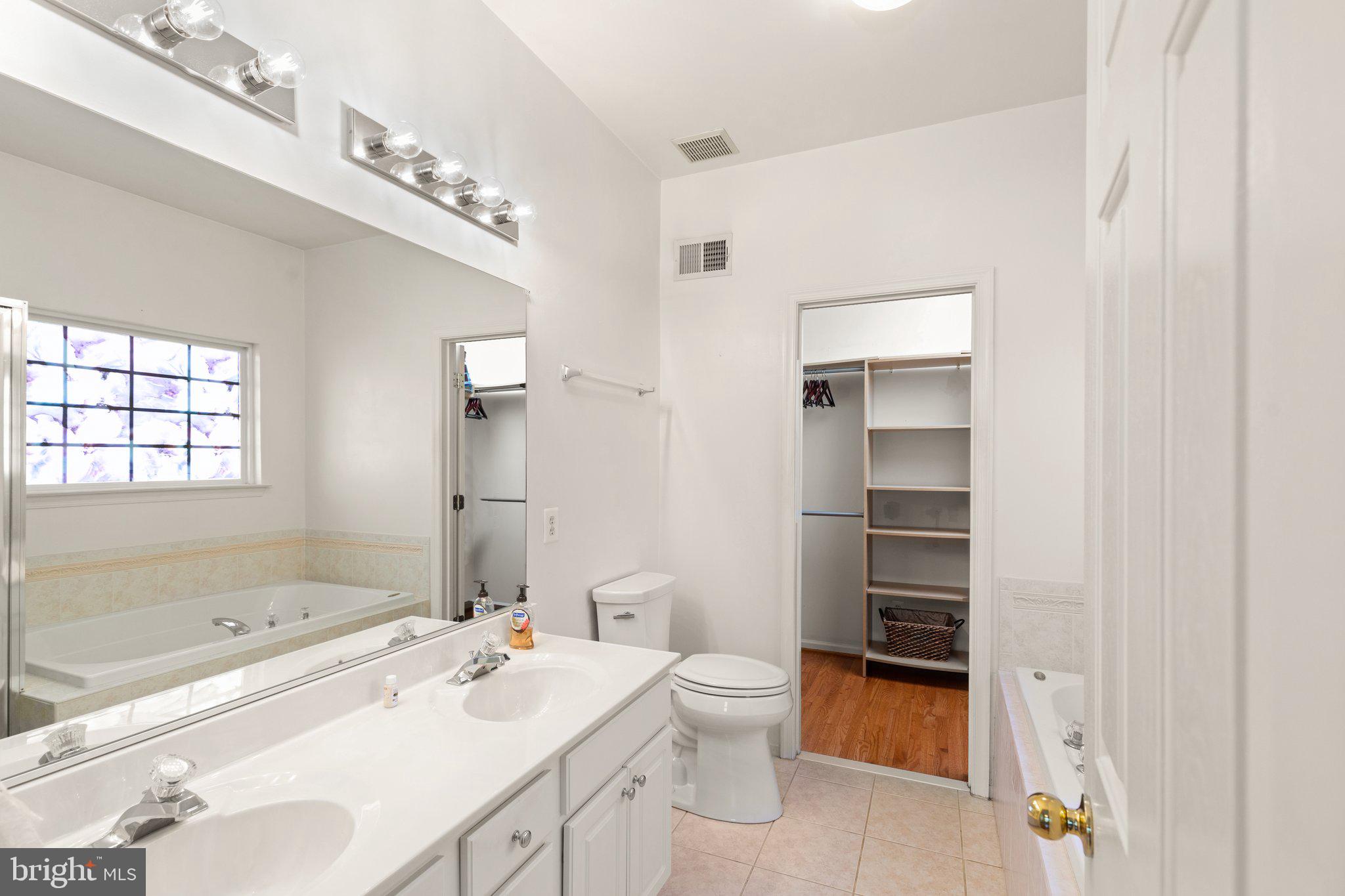 MOORES ORCHARD - Residential