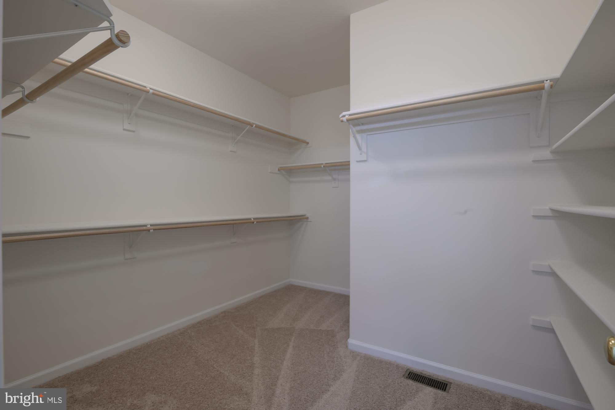 WELLINGTON CHASE ON THE RAPPAHANNOCK - Residential