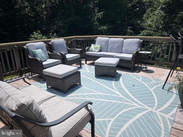 WELLINGTON CHASE ON THE RAPPAHANNOCK - Residential