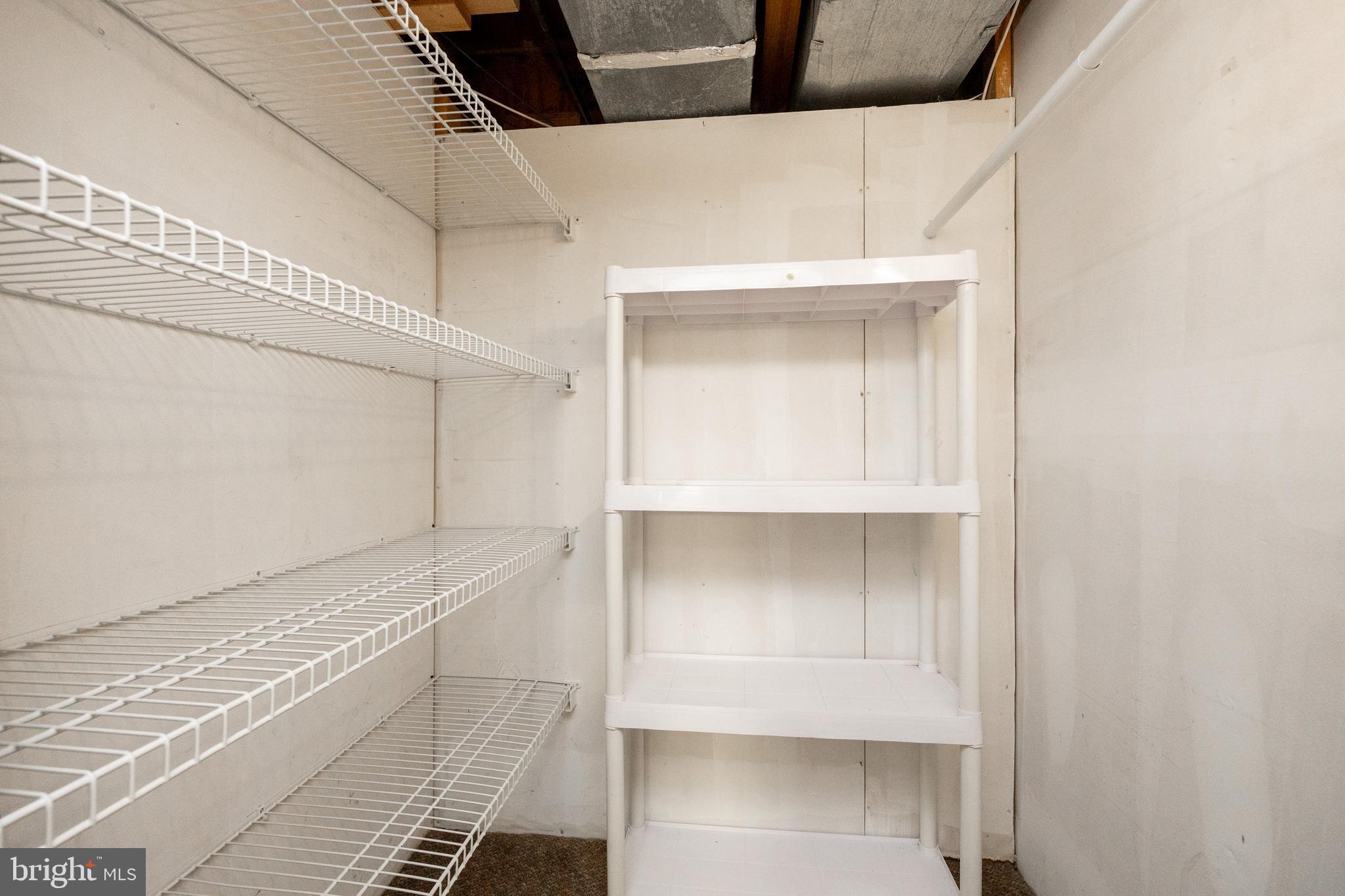 BALLINAHINCH - Residential