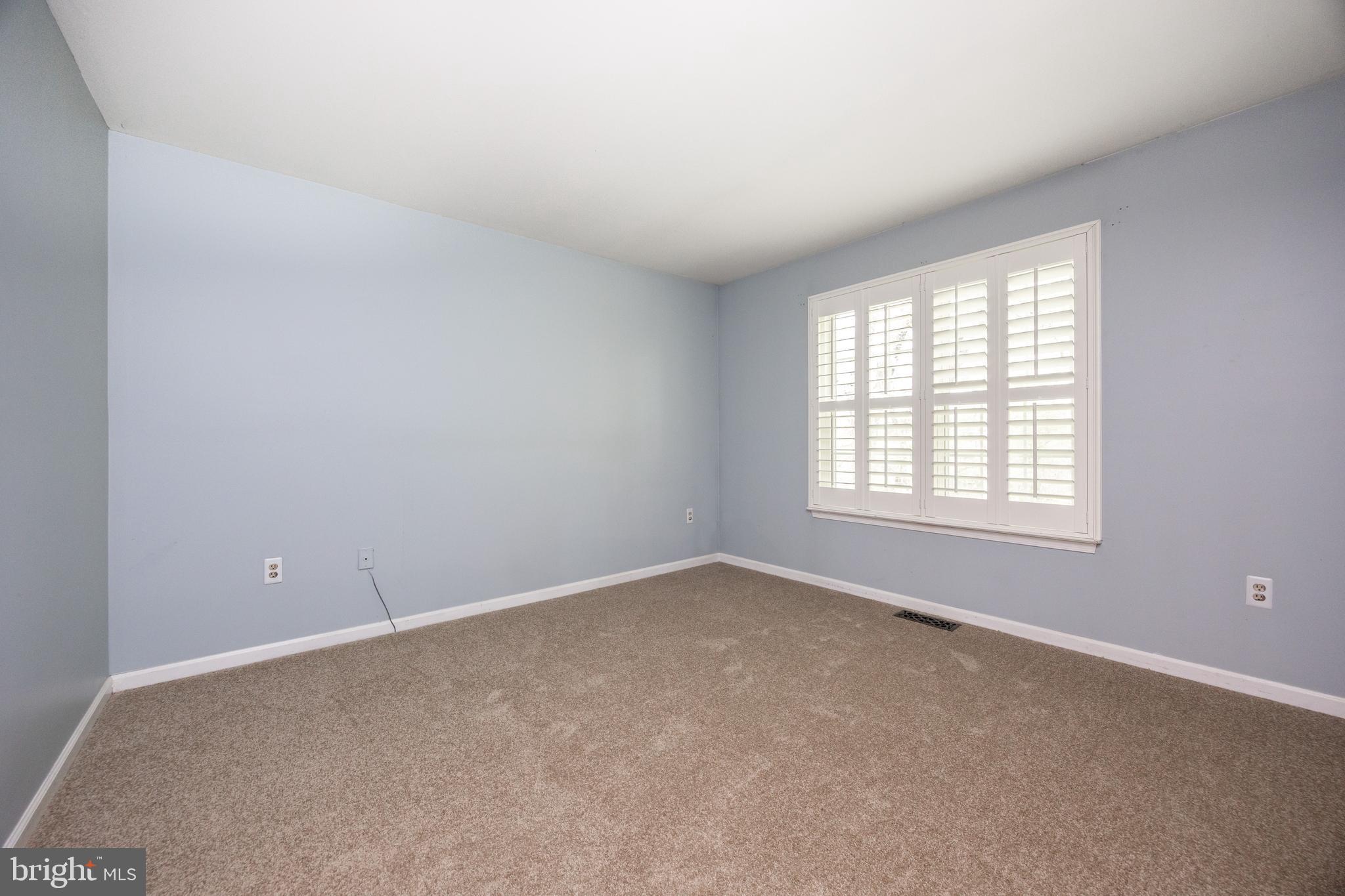 BALLINAHINCH - Residential