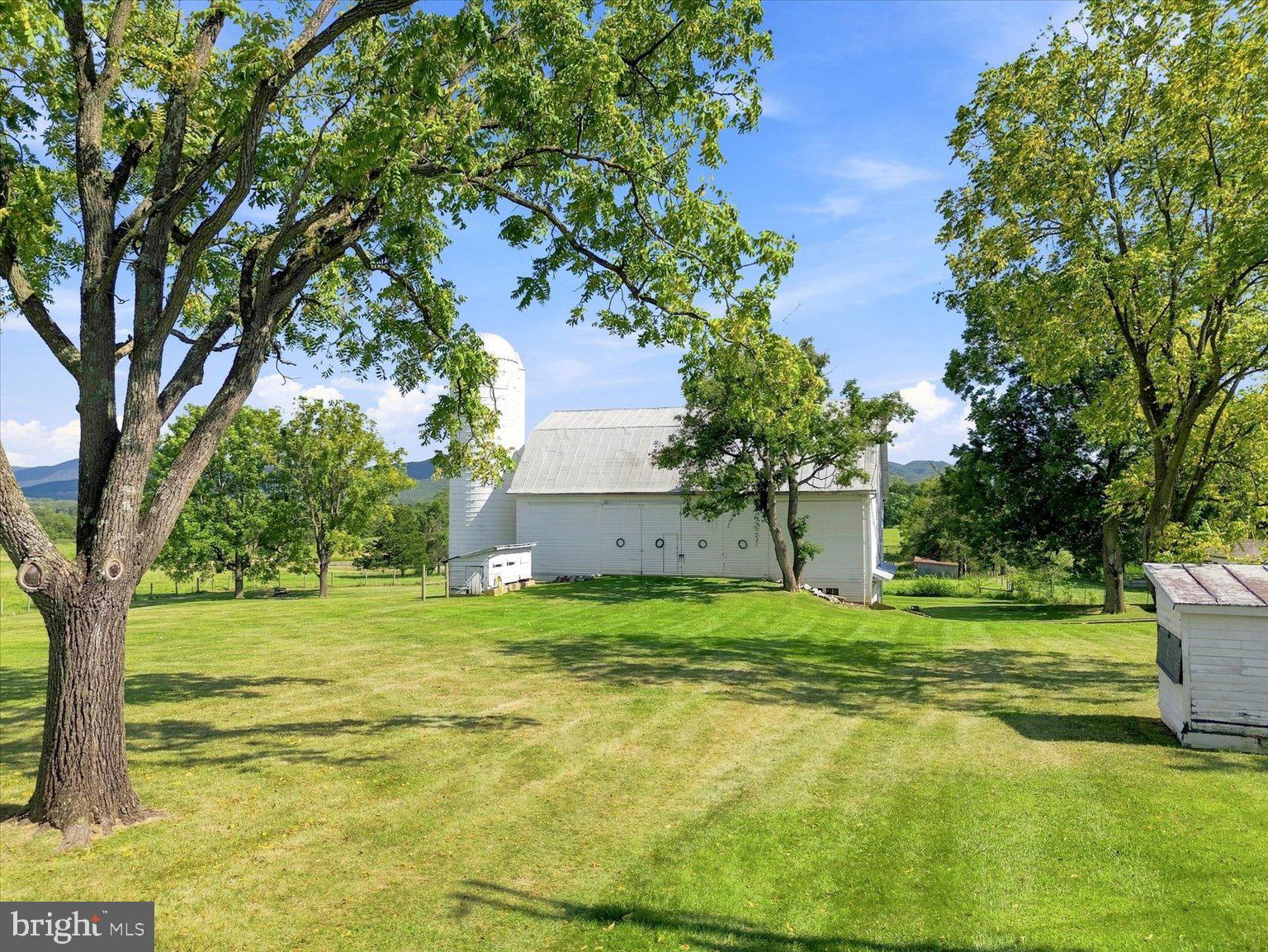 625 RIVERBEND ROAD