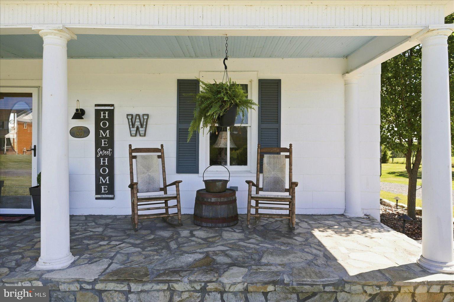 625 RIVERBEND ROAD