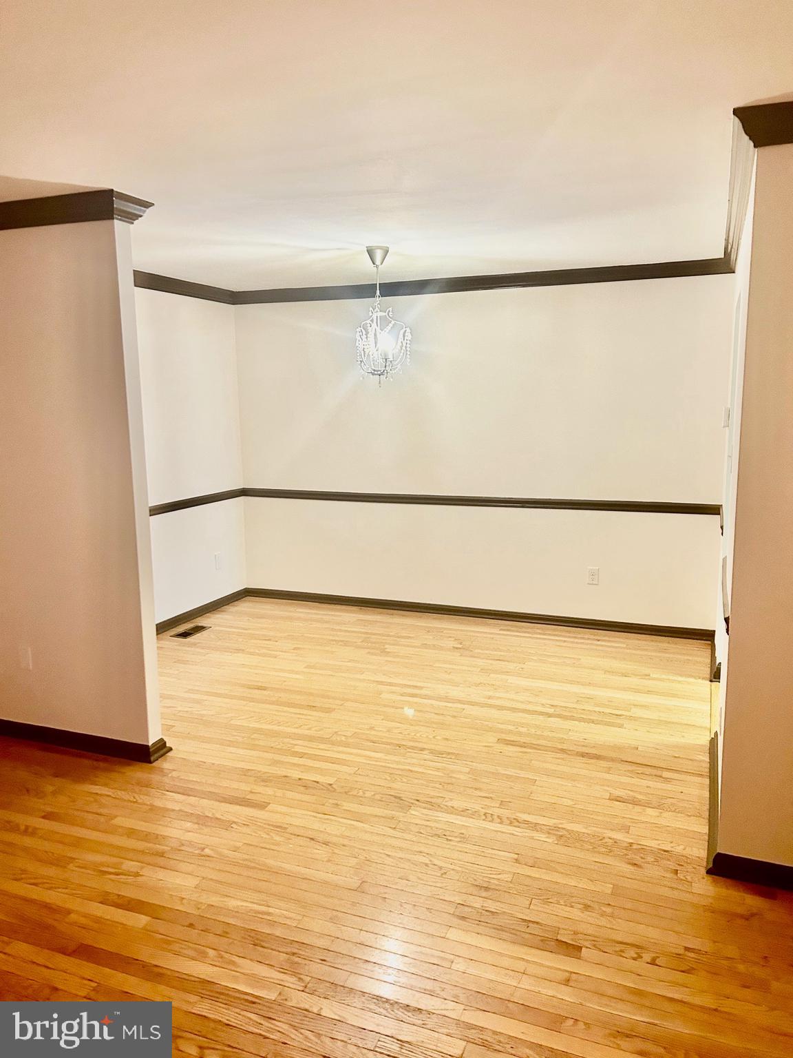 PINEWOOD STATION - Residential Lease