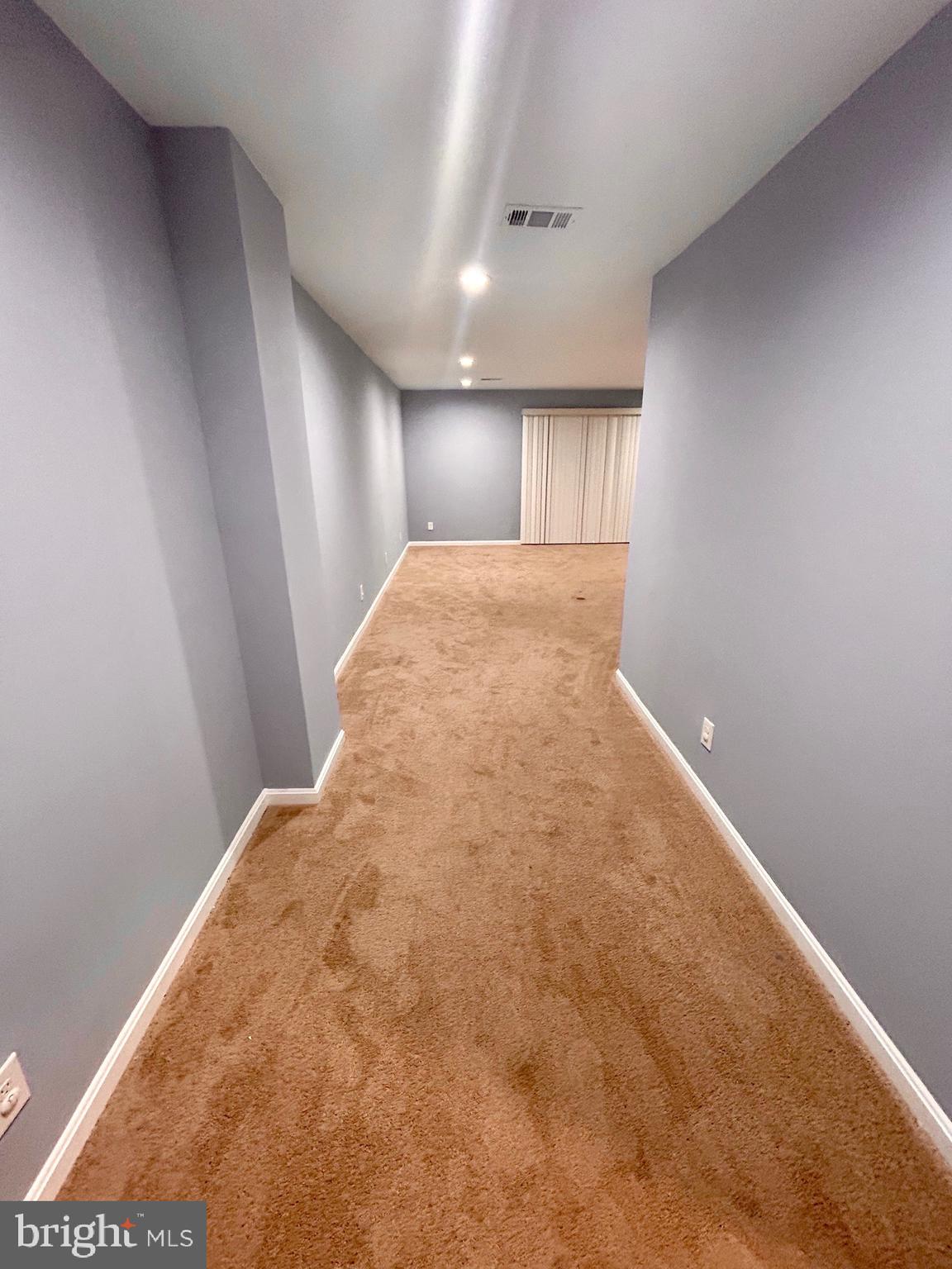 PINEWOOD STATION - Residential Lease