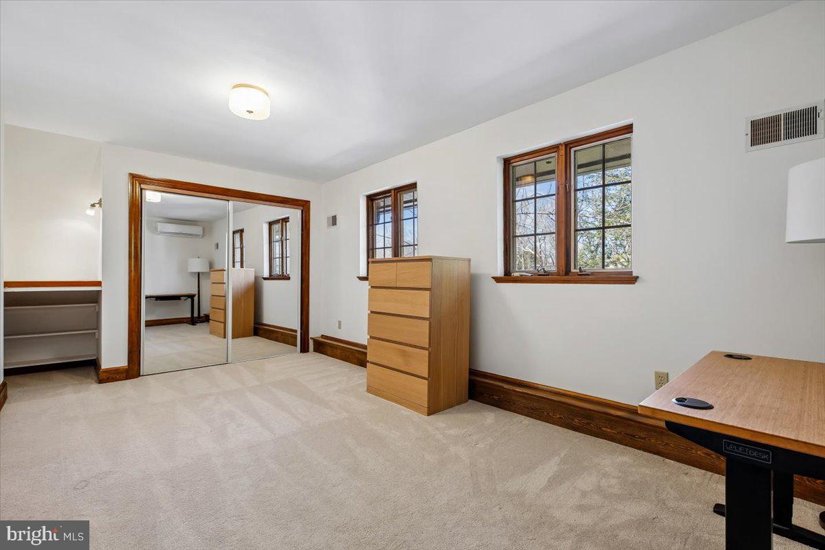 WOODHAVEN - Residential