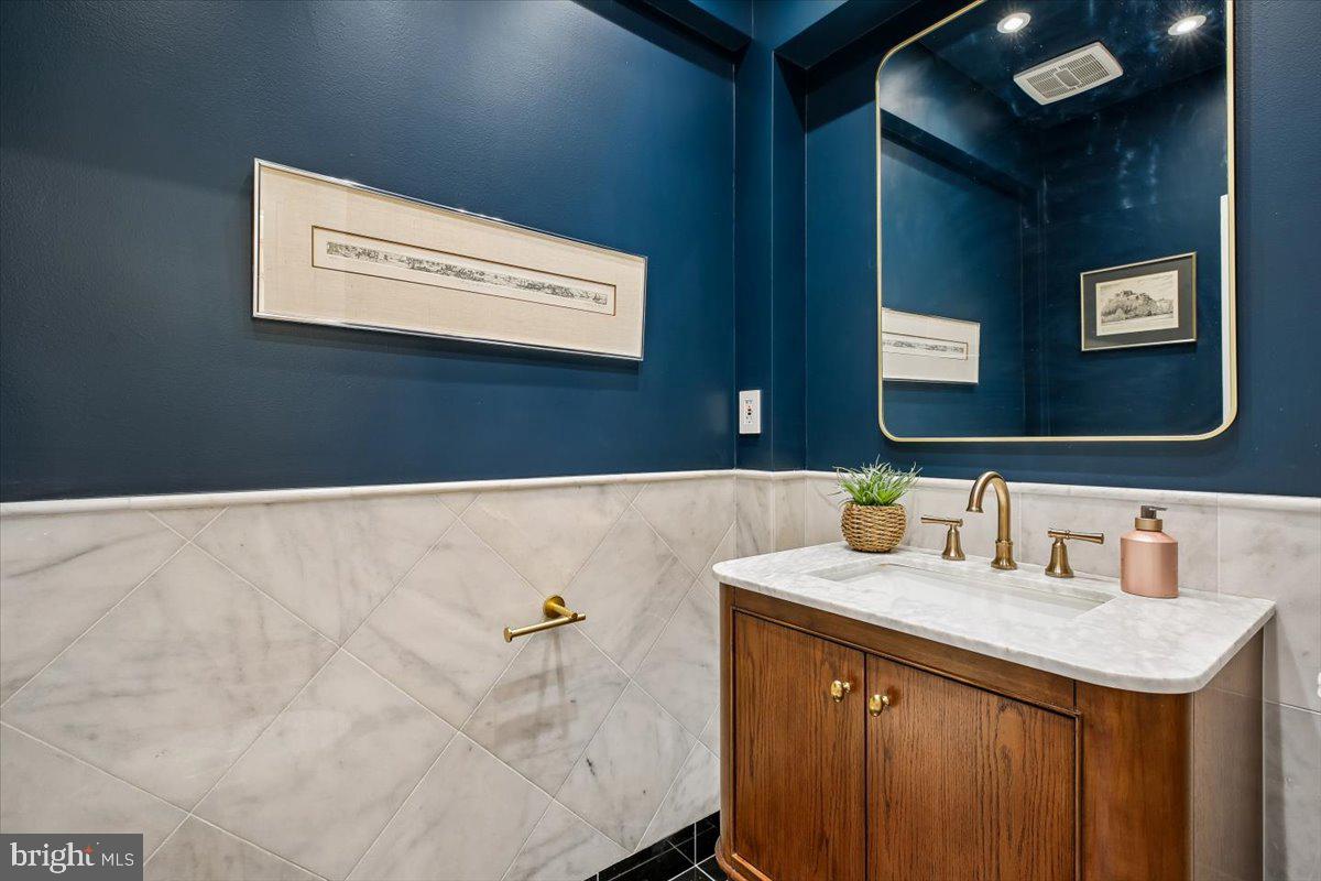 WOODHAVEN - Residential