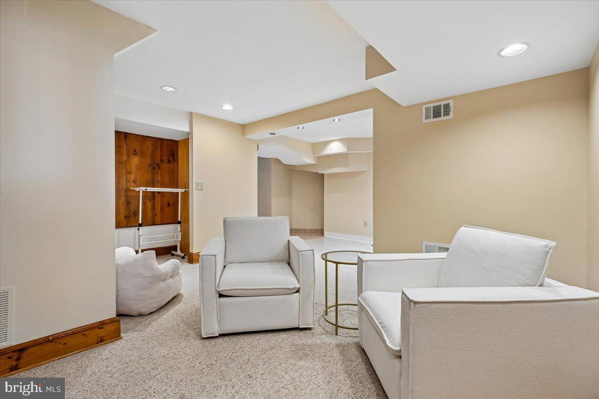 WOODHAVEN - Residential