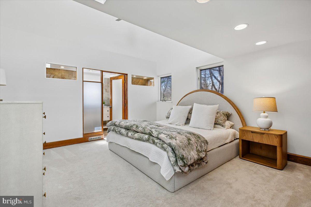 WOODHAVEN - Residential