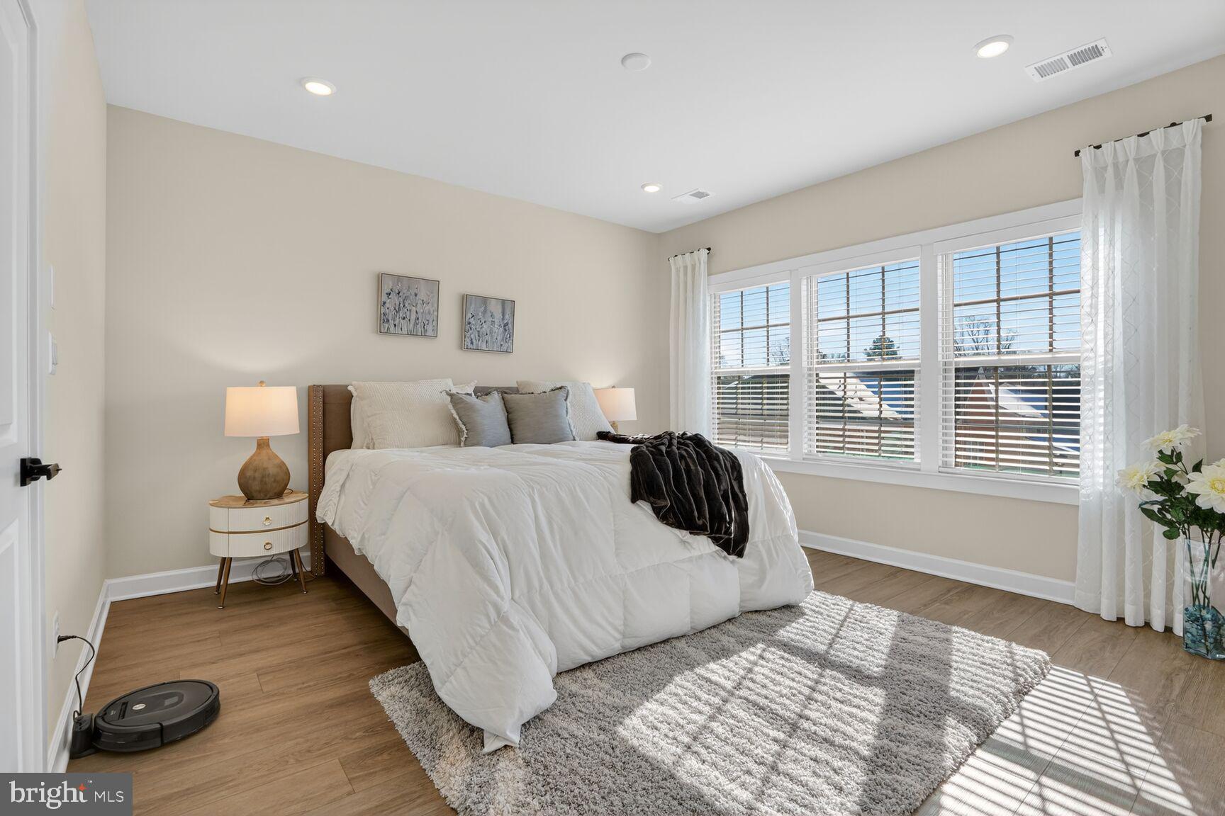 BOULEVARD VI TOWNS - Residential