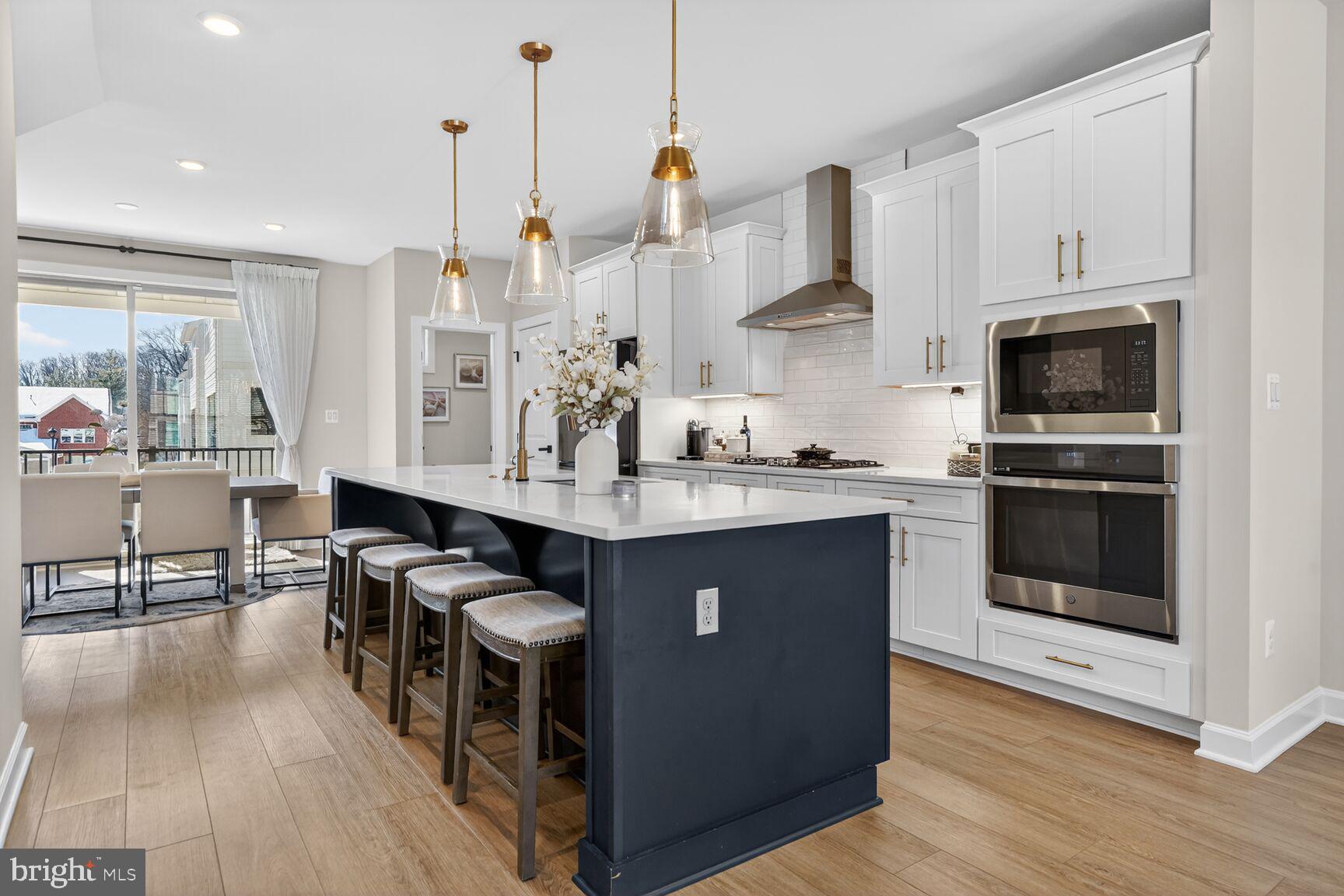 BOULEVARD VI TOWNS - Residential